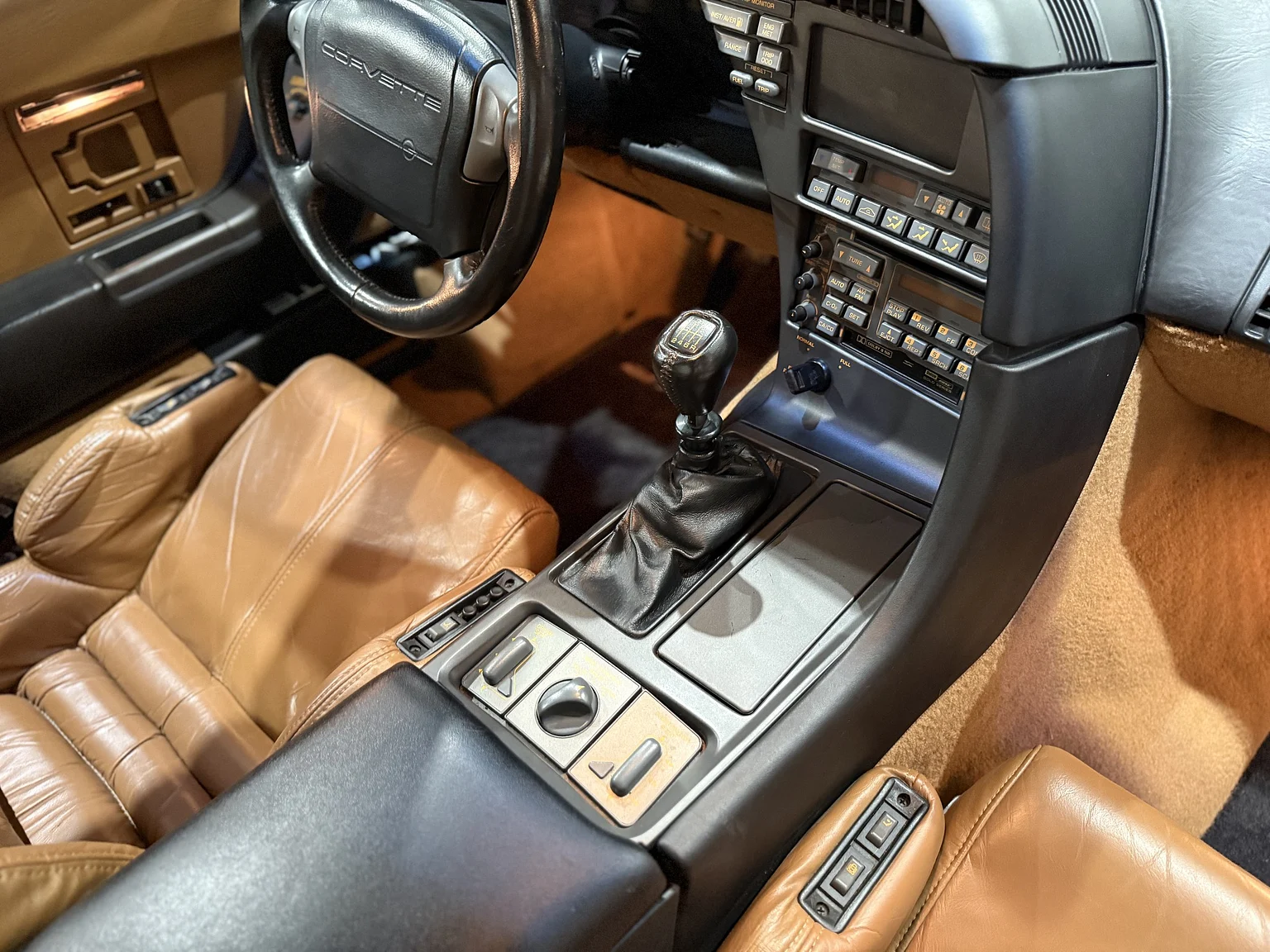 Innenraumfoto von 1990 Chevrolet Corvette ZR-1 (45)