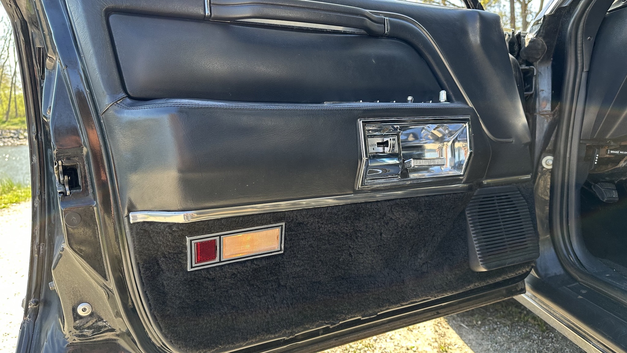 Interior image of 1988 Lincoln Town Car