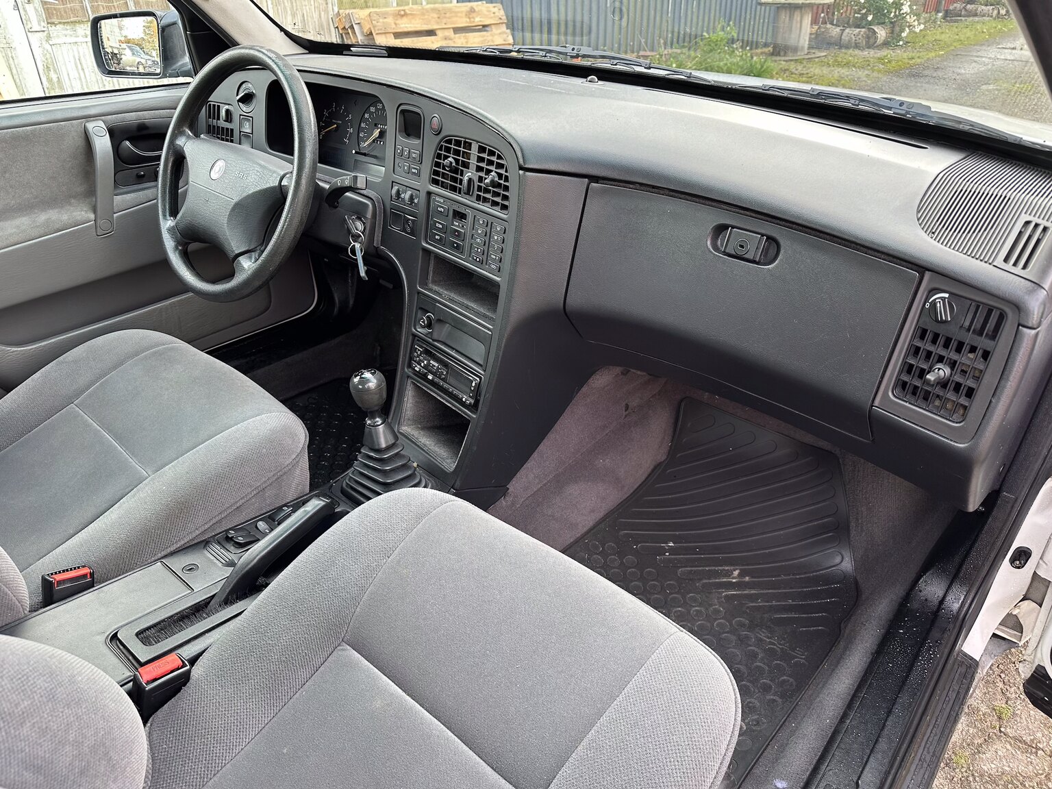 Innenraumfoto von 1996 SAAB 9000