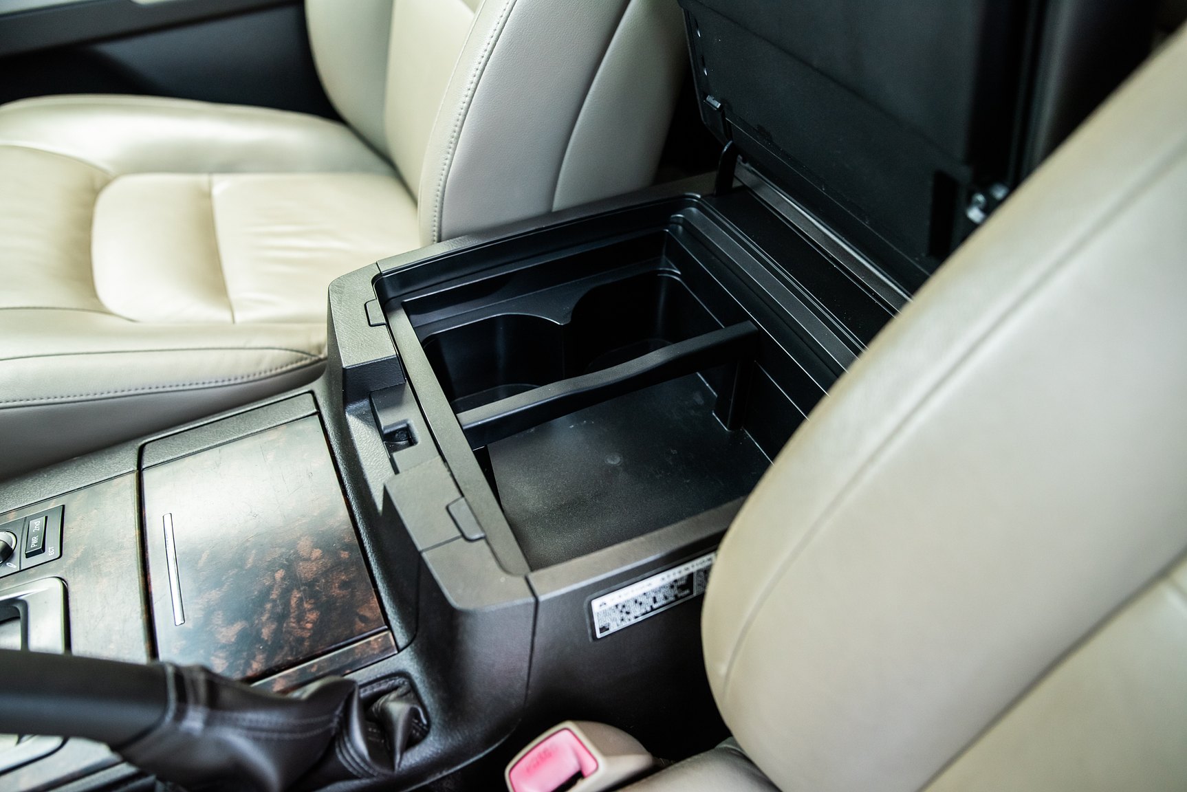 Interior image of 2008 Toyota Land Cruiser 4.5 4WD V8