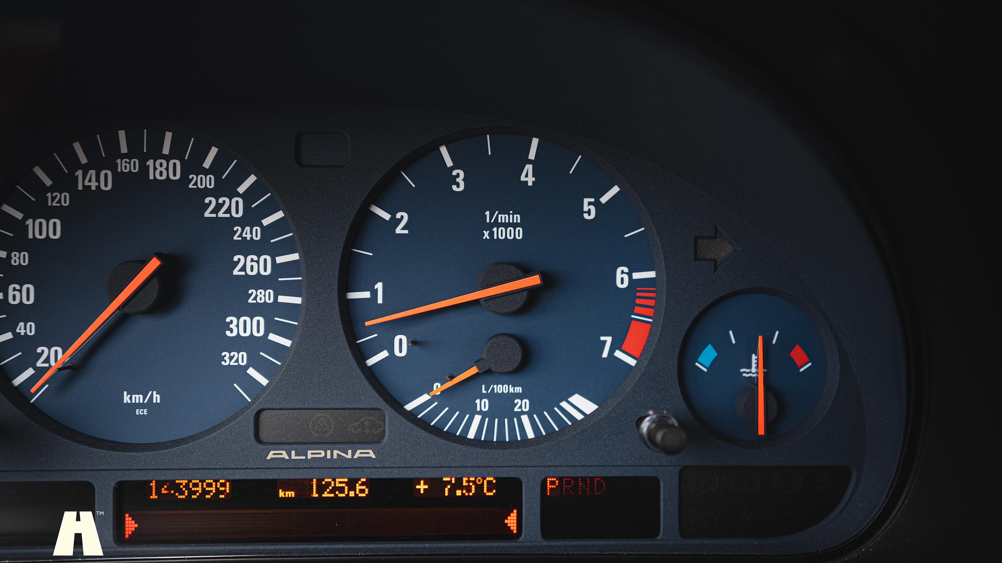 Innenraumfoto von 1998 Alpina B10 V8
