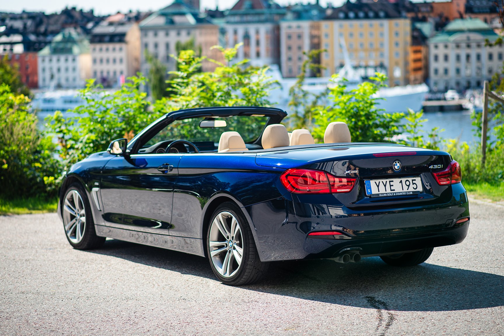 Exterior image of 2018 BMW 430i xDrive Convertible