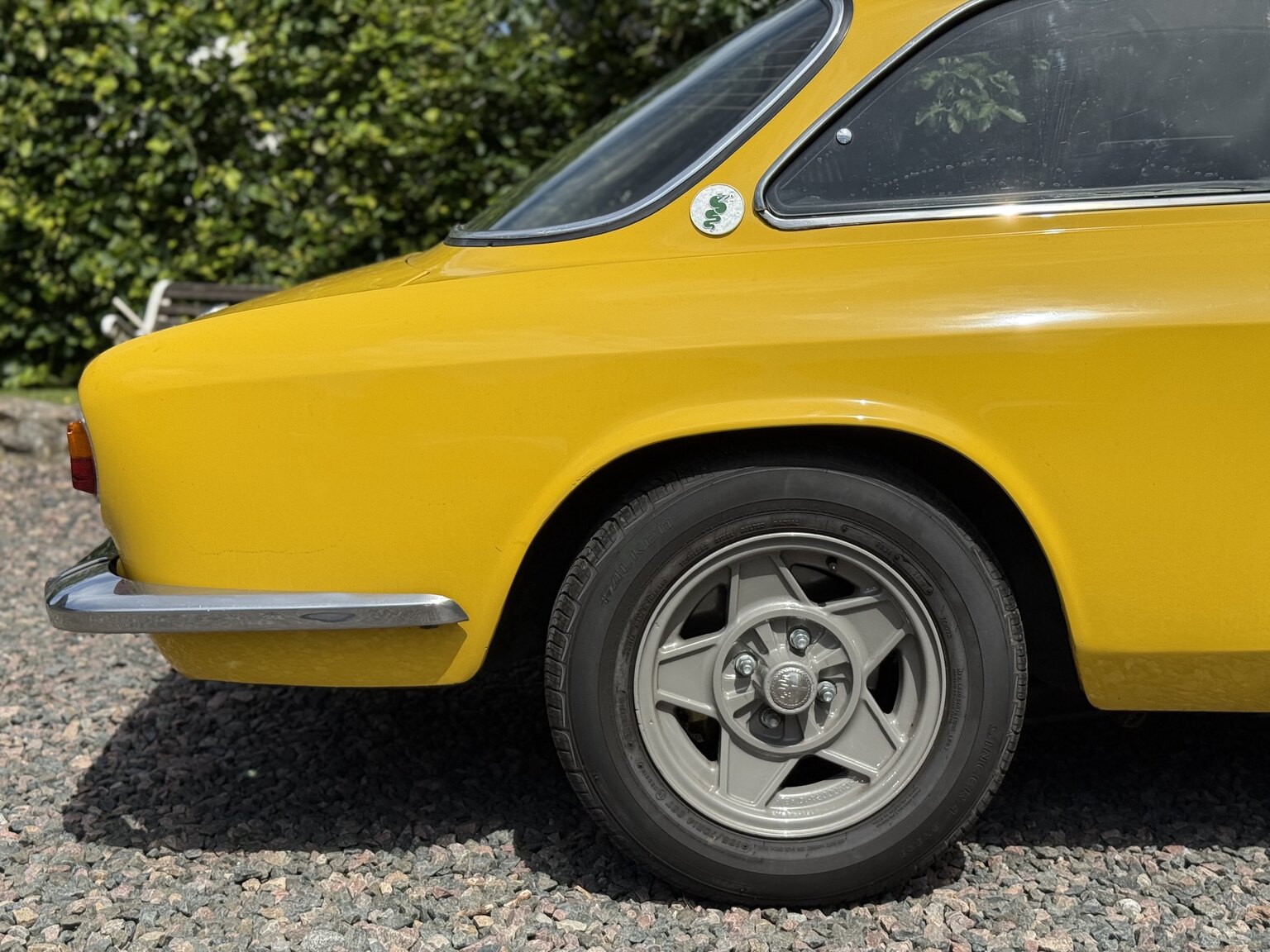 Exterior image of 1974 Alfa Romeo GT 1600 Junior