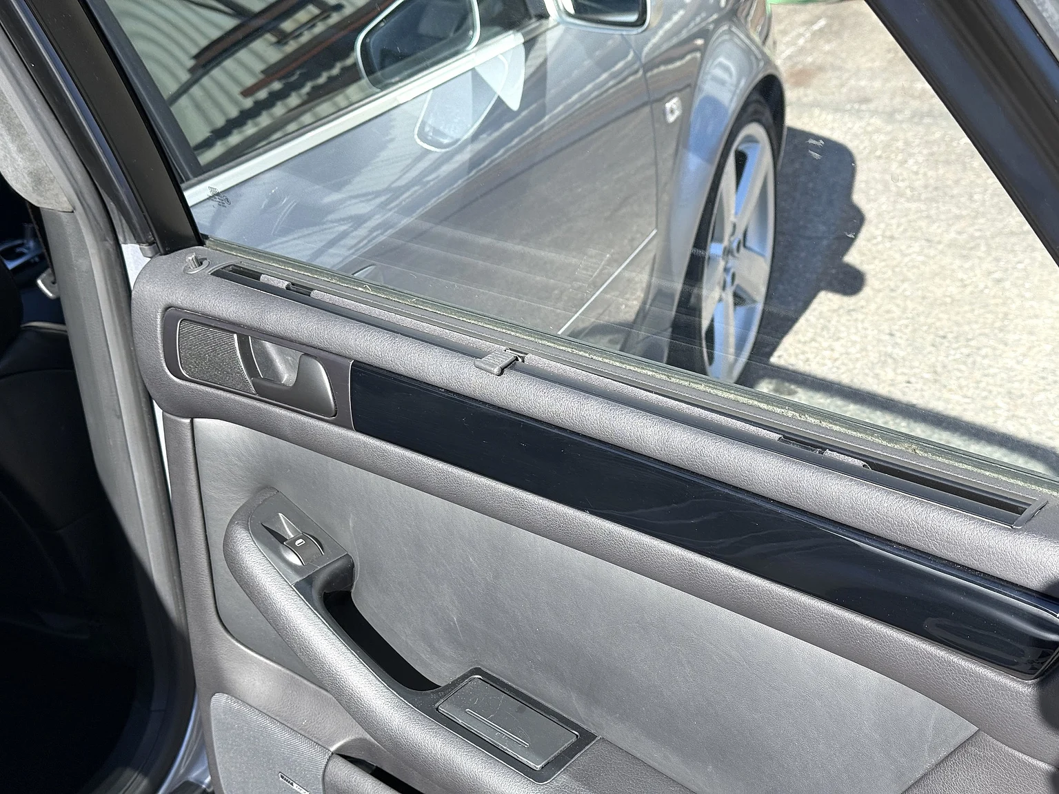 Interior image of 2002 Audi RS 6 Avant (96)