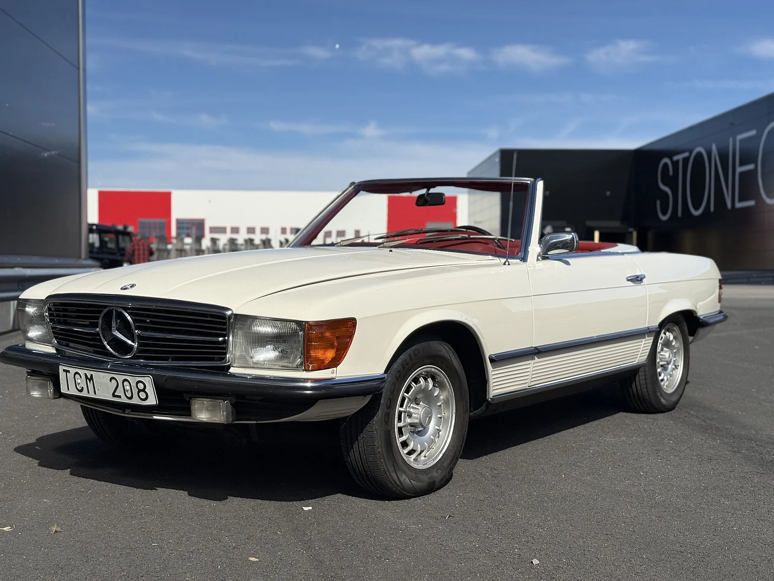 Aussenfoto 1973 Mercedes Benz 350 SL  (21)