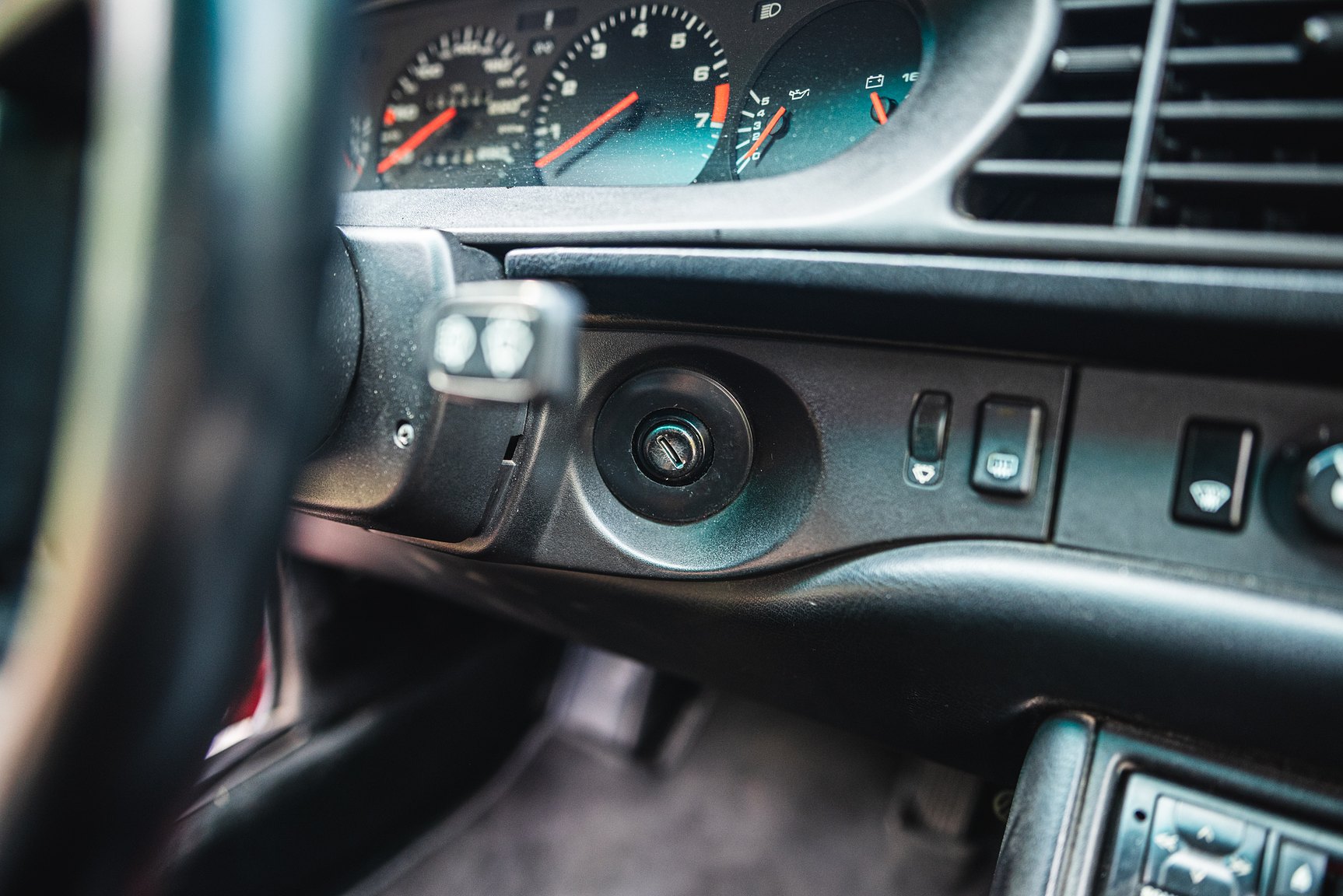 Interior image of 1988 Porsche 944