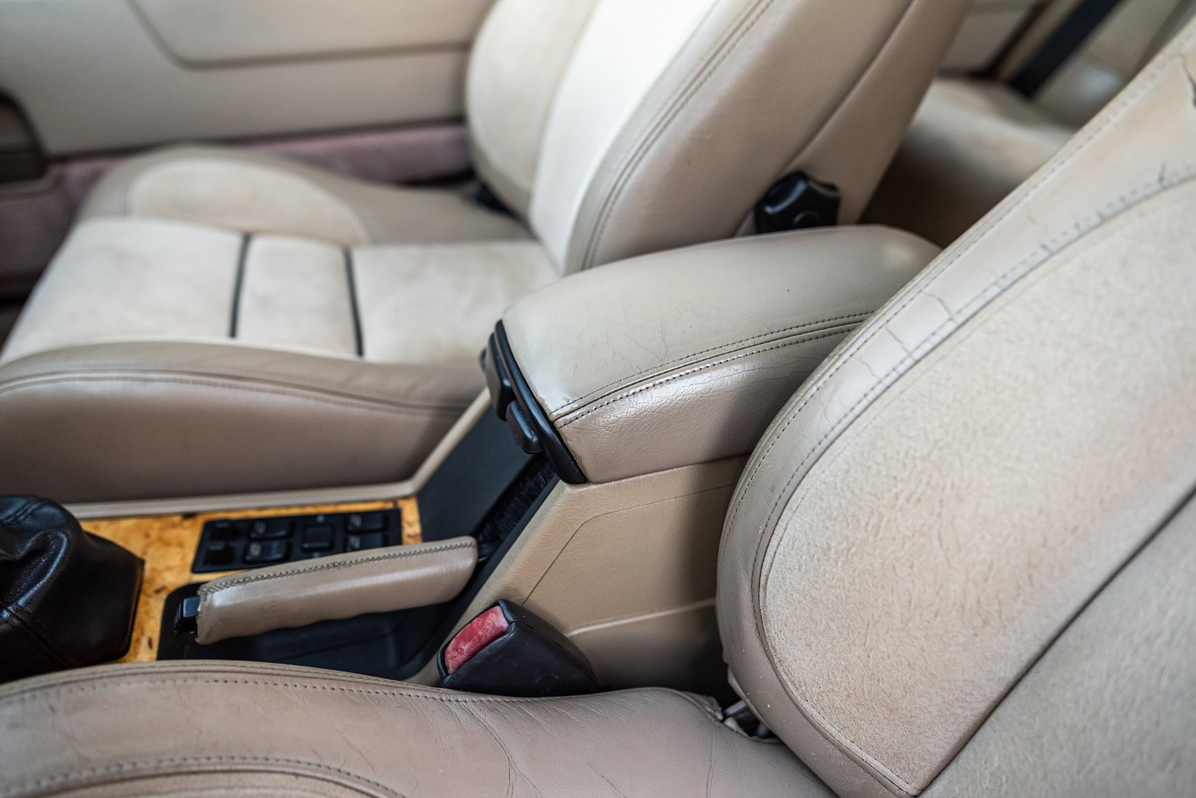 Interior image of 1996 Volvo 850 R