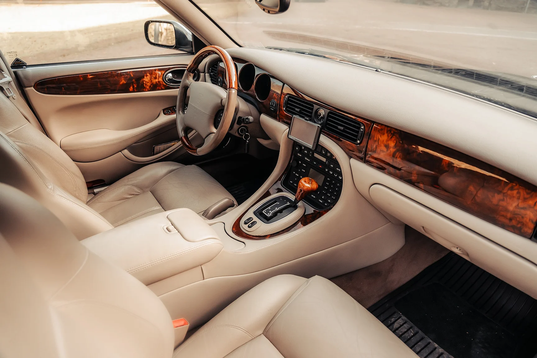 Interior image of 2001 Jaguar  Xj 4,0 Sovereign (33)