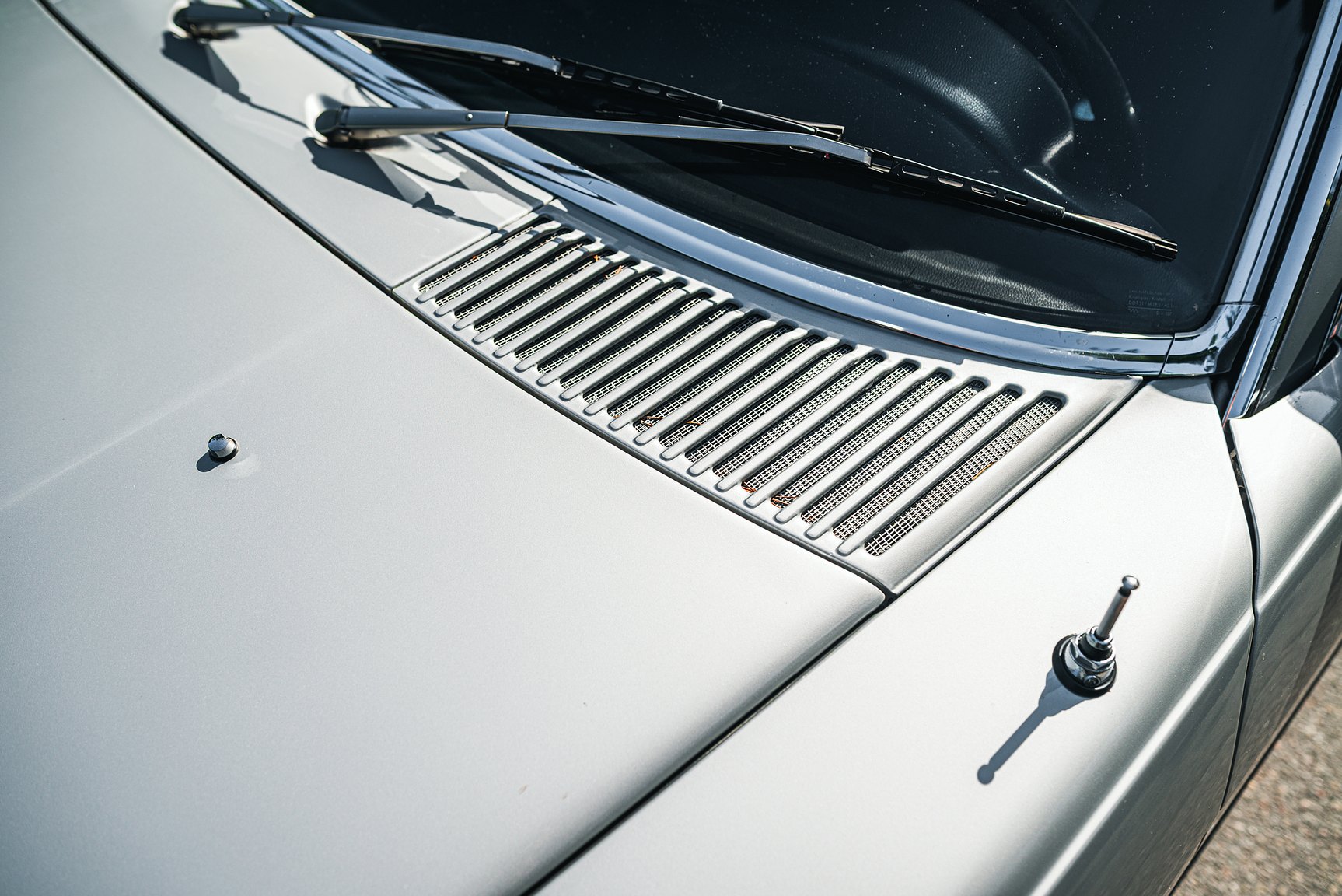 Exterior image of 1972 Mercedes-Benz 350 SL