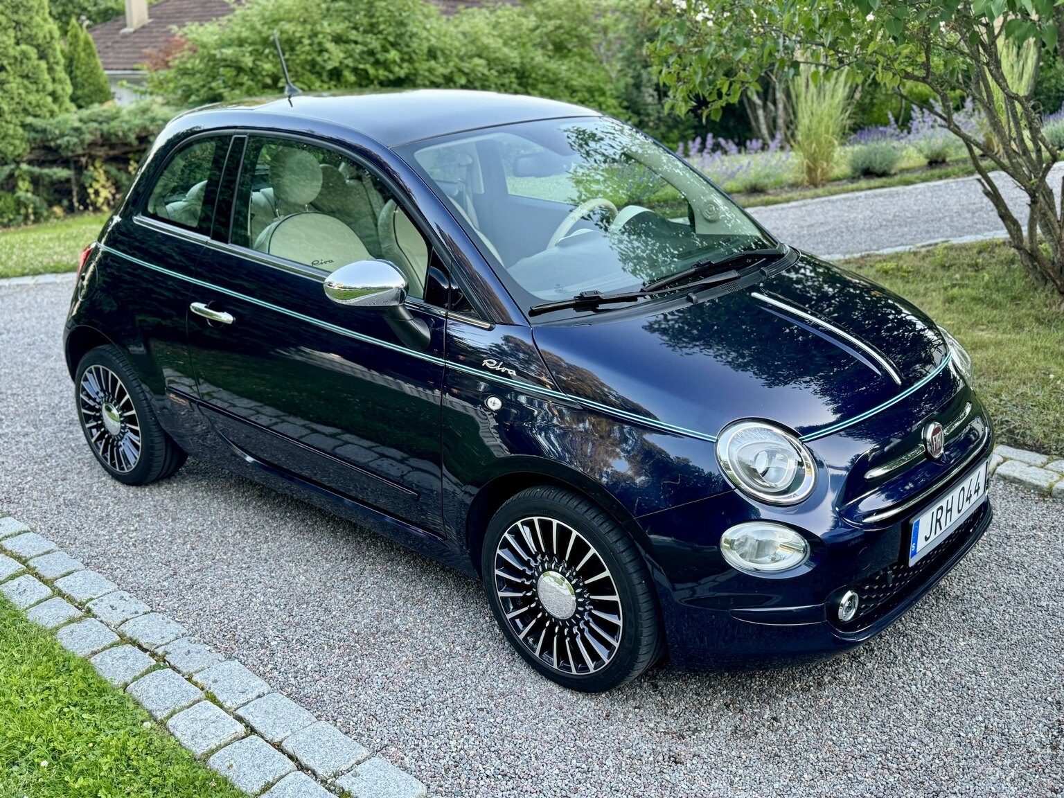 Exteriörbild på 2017 Fiat 500 Riva
