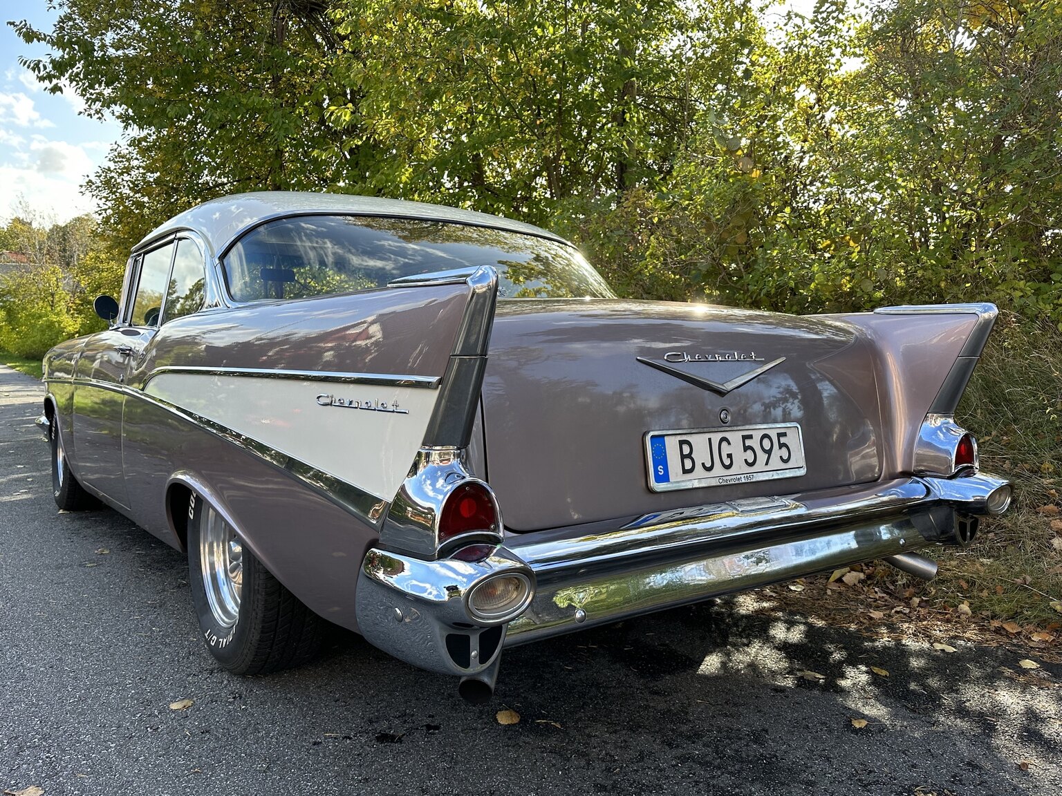 Exterior image of 1957 Chevrolet Two-Ten Restomod (8)