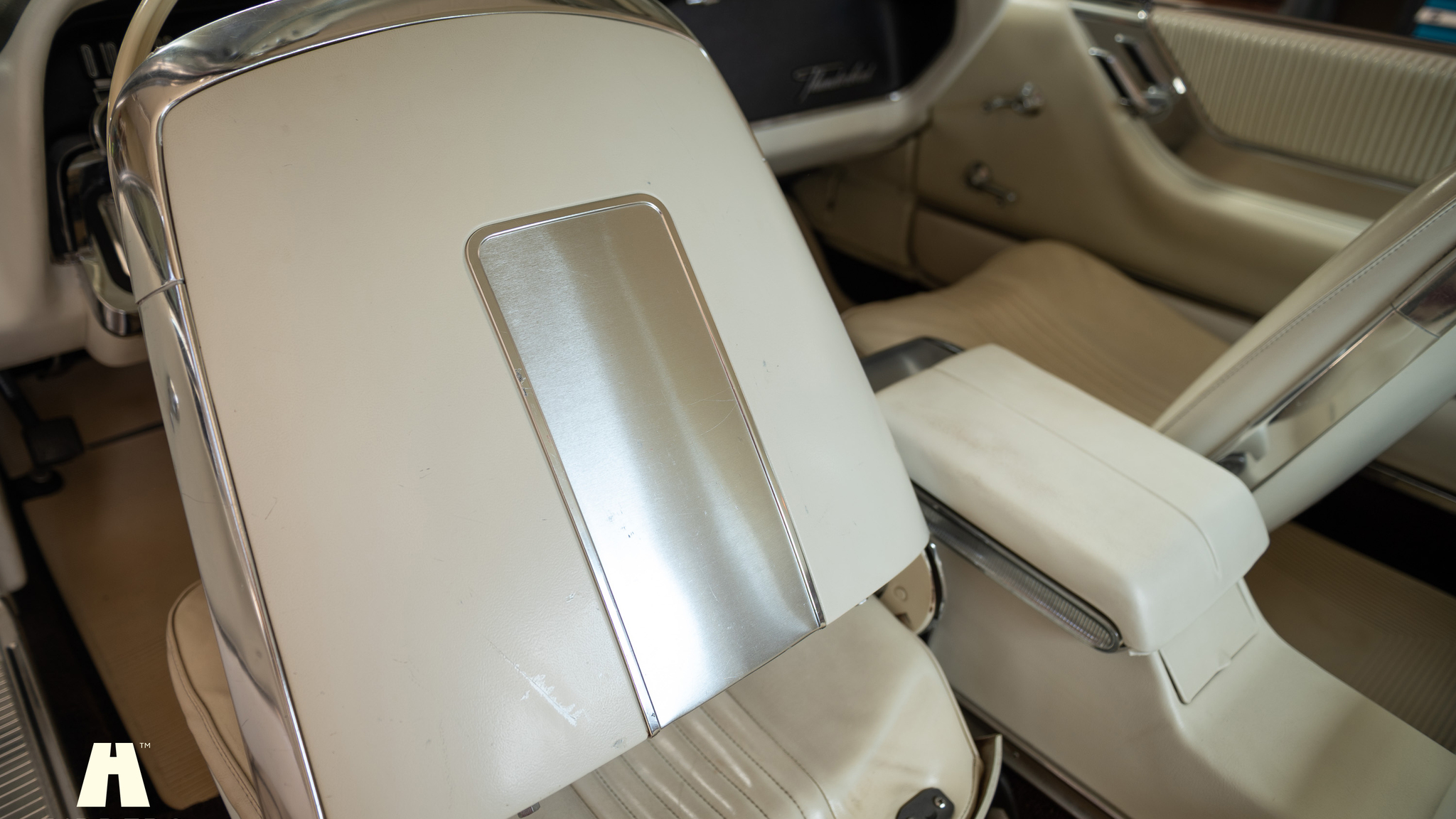 Innenraumfoto von 1964 Ford Thunderbird 6.4 HT (47)