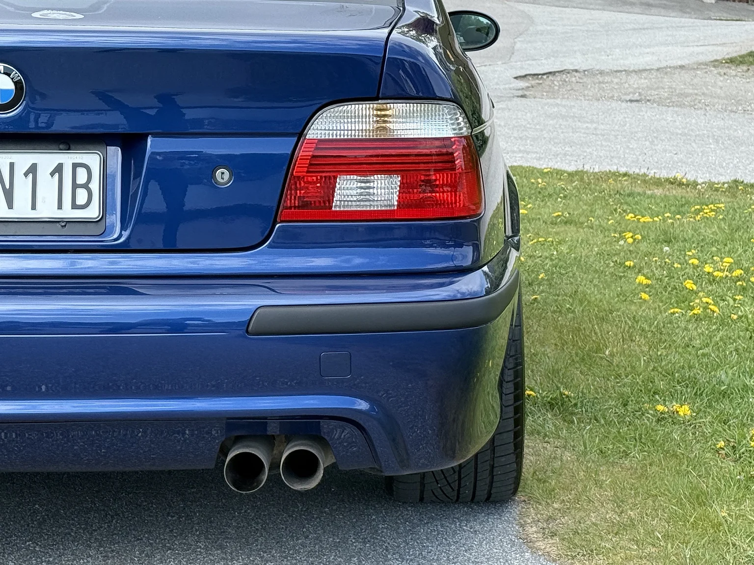 Exterior image of 2001 BMW M5 E39 LCI (29)