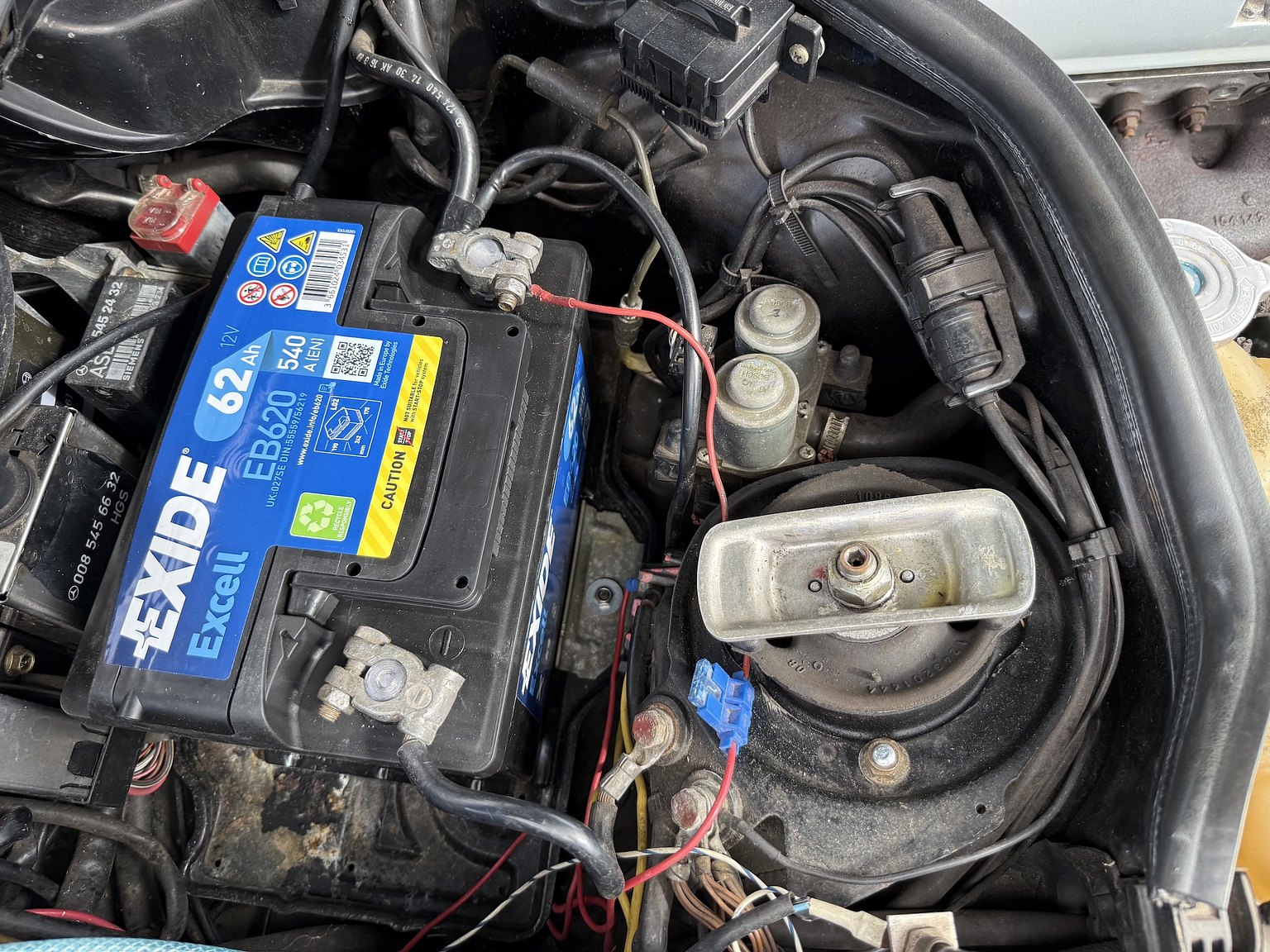 Image of 1990 Mercedes-Benz 300CE-24 mechanics