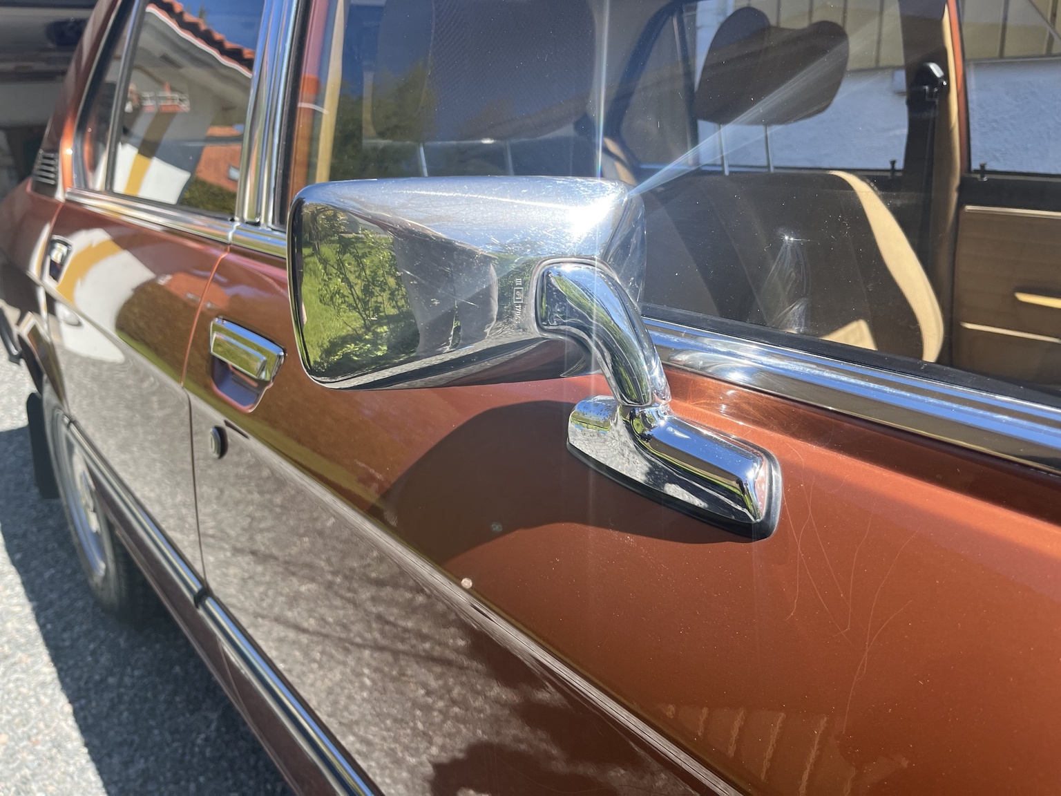 Exteriörbild på 1977 BMW 518 (17)