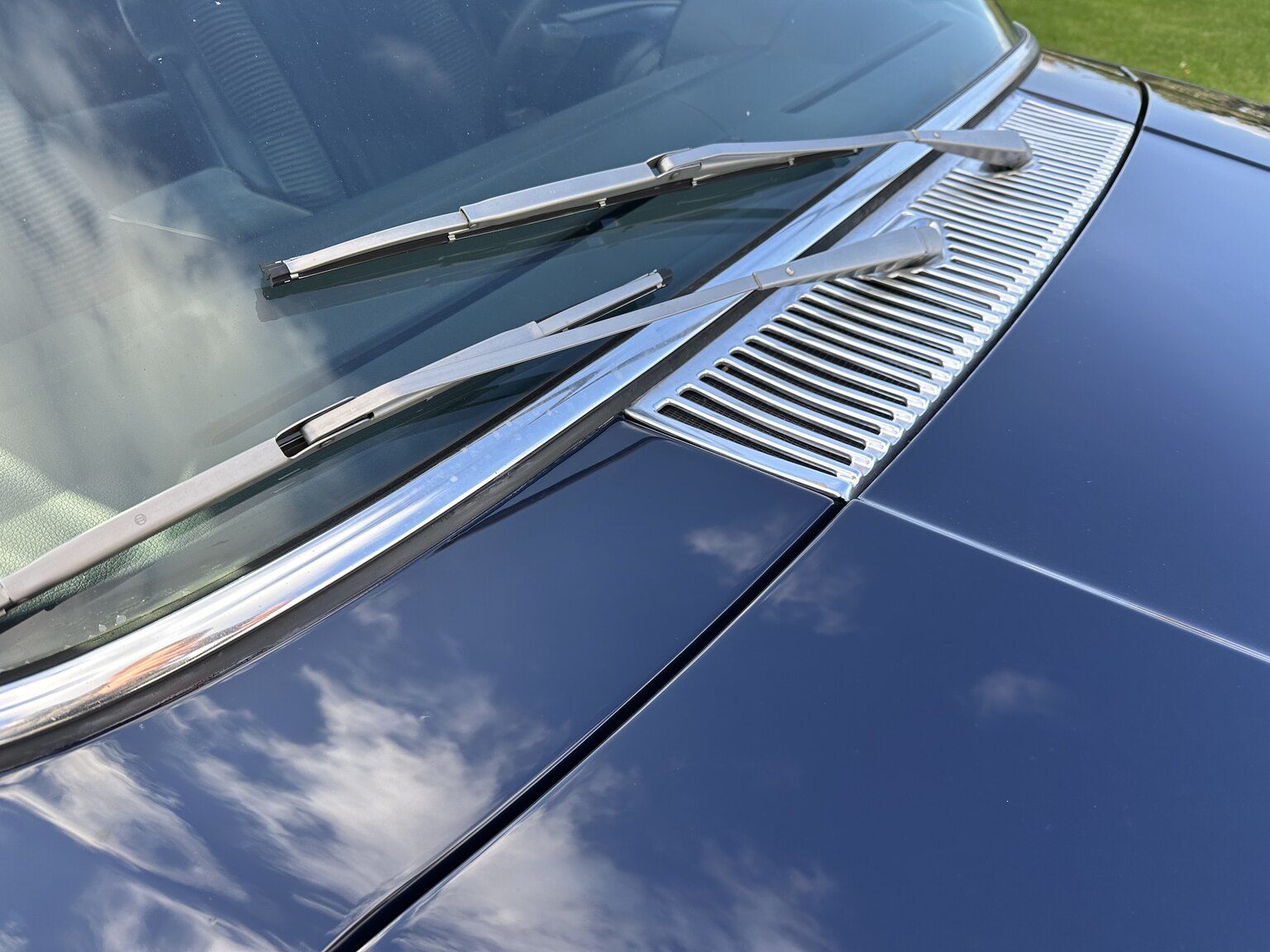 Exterior image of 1975 Mercedes-Benz 450 SEL 6.9 Bepansrad 