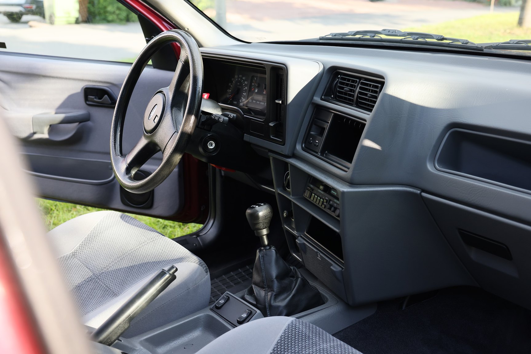 Interior image of 1991 Ford Sierra Sedan 2.0 i 4x4 