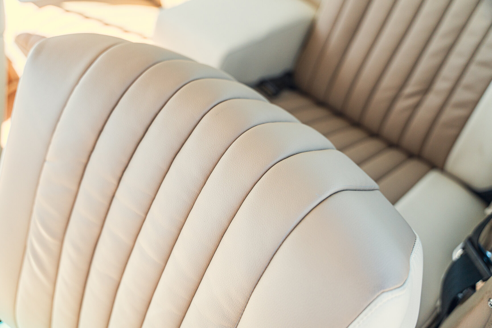 Innenraumfoto von 1976 Mercedes-Benz 450 SLC (18)