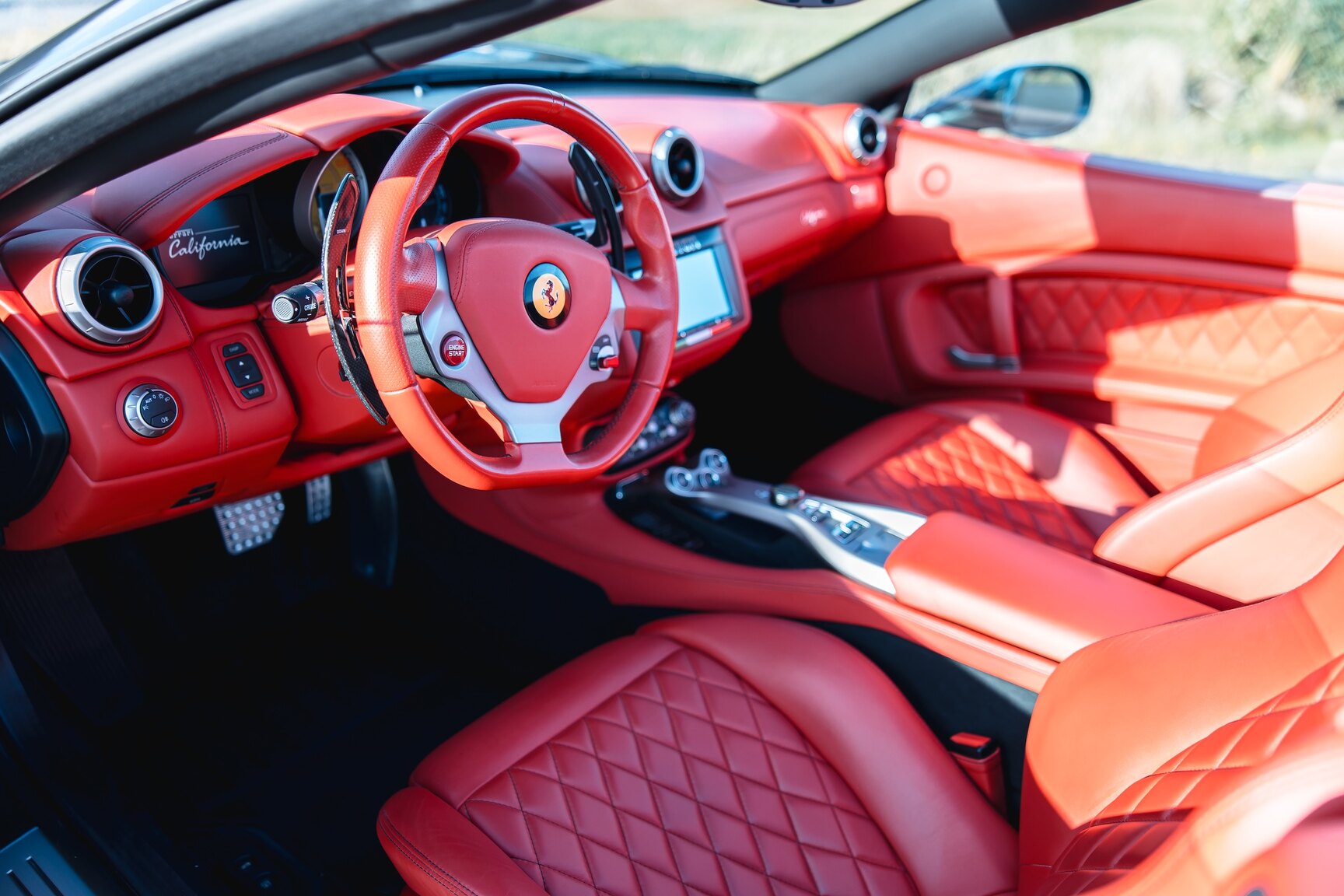 Interior image of 2011 Ferrari California 