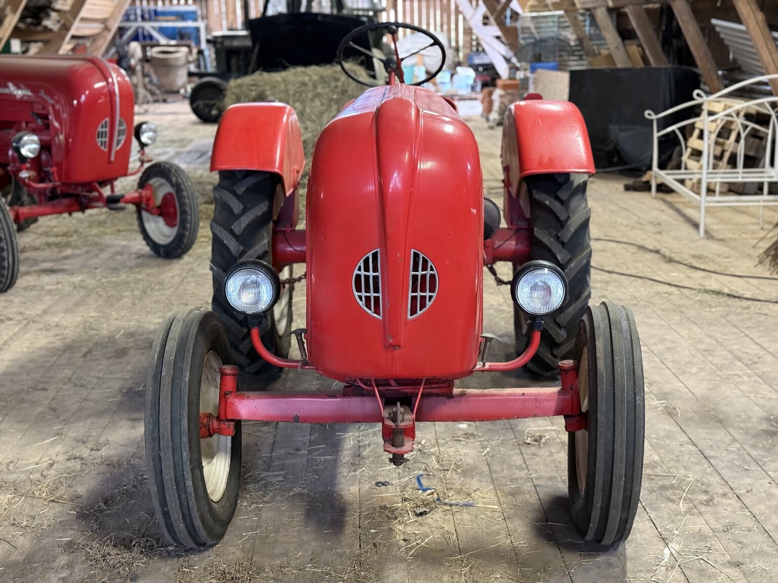 Exterior image of 1960 Porsche Diesel Junior 108