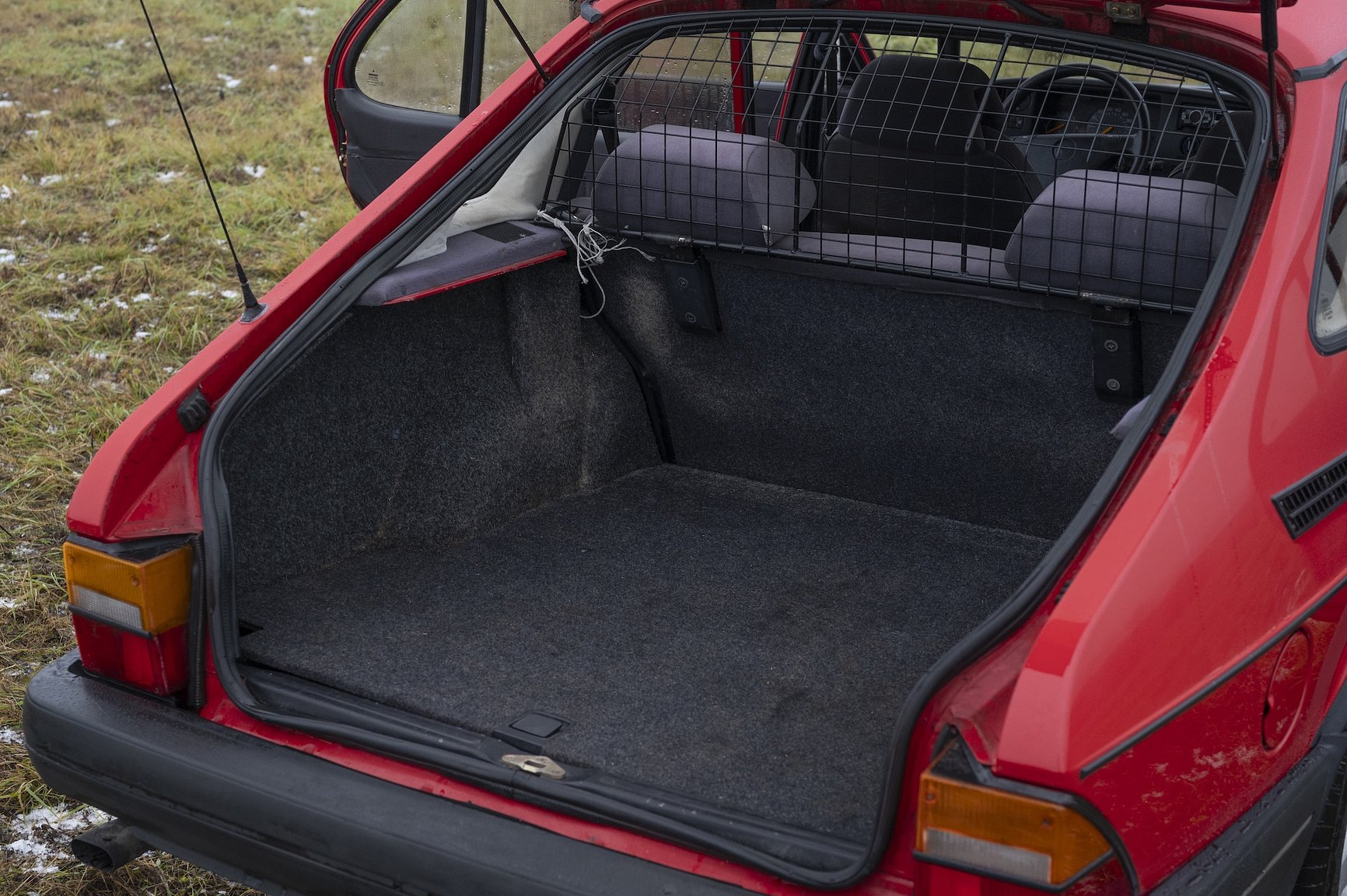 Innenraumfoto von 1992 SAAB 900 S – NO RESERVE