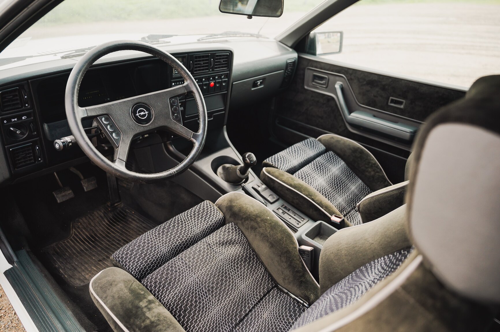 Interior image of 1986 Opel Monza GSE
