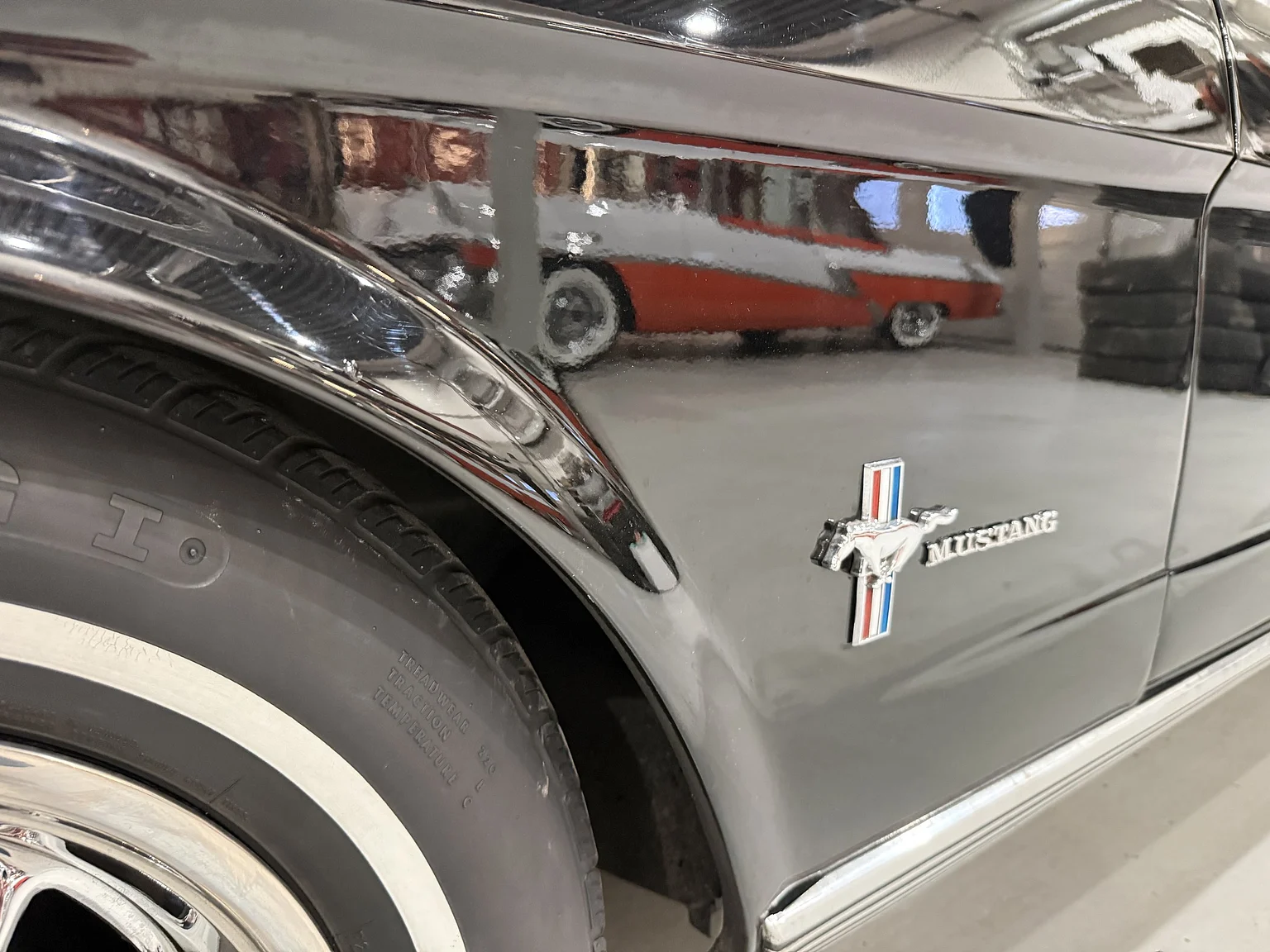 Exteriörbild på 1966 Ford Mustang Convertible (62)