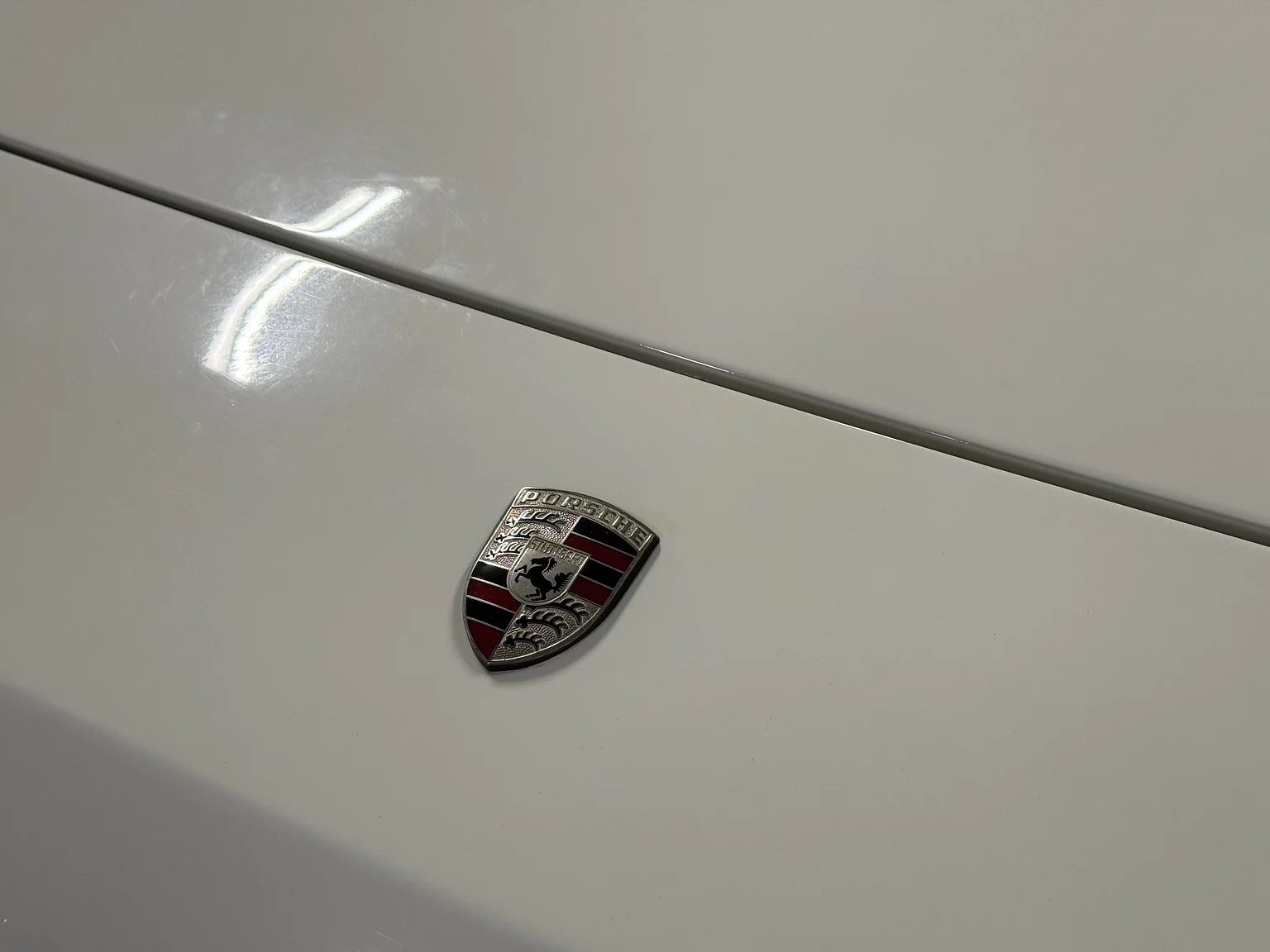 Exterior image of 1984 PORSCHE 944 Targa (39)