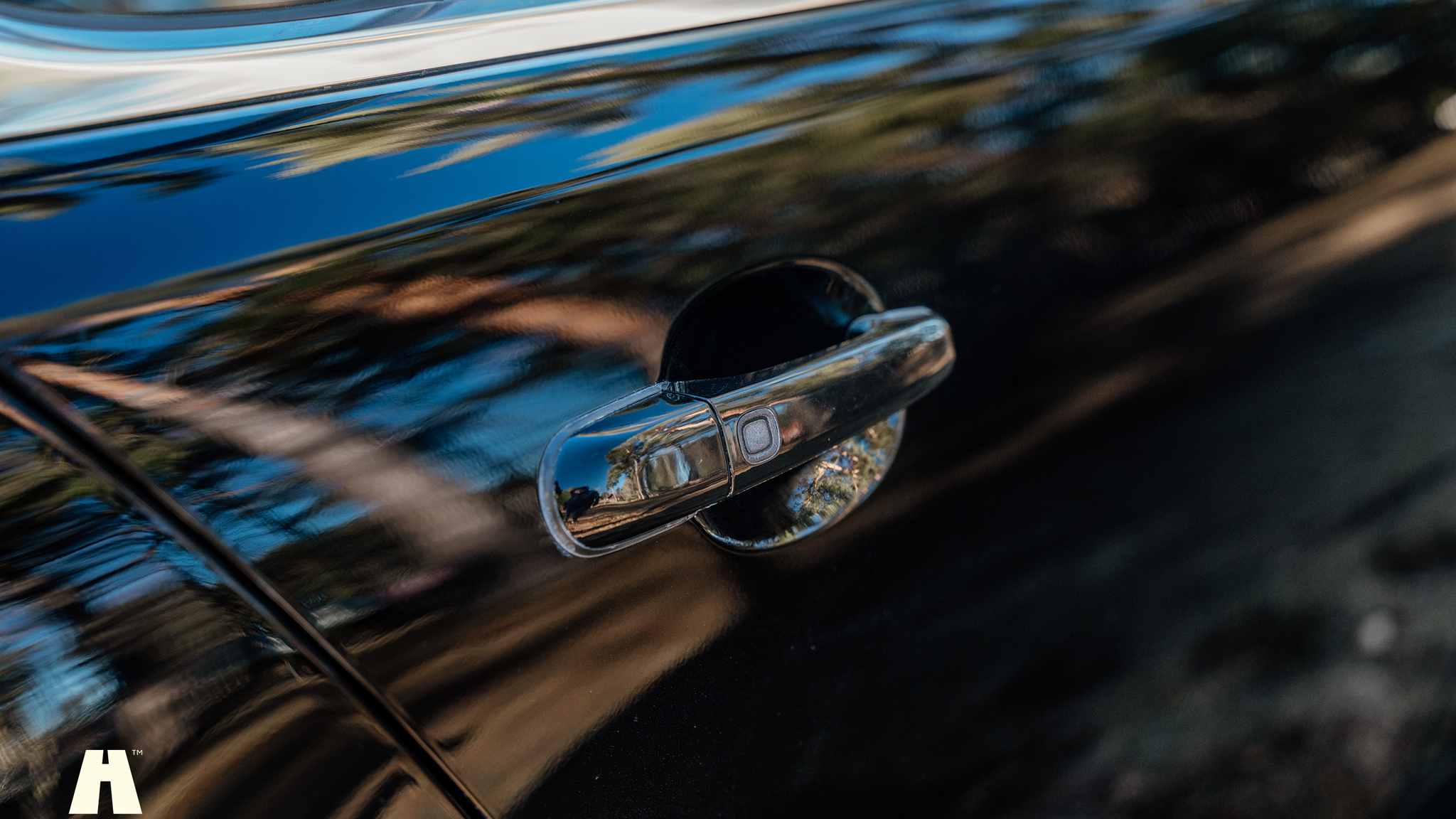 Exterior image of 2010 Jaguar XFR (34)