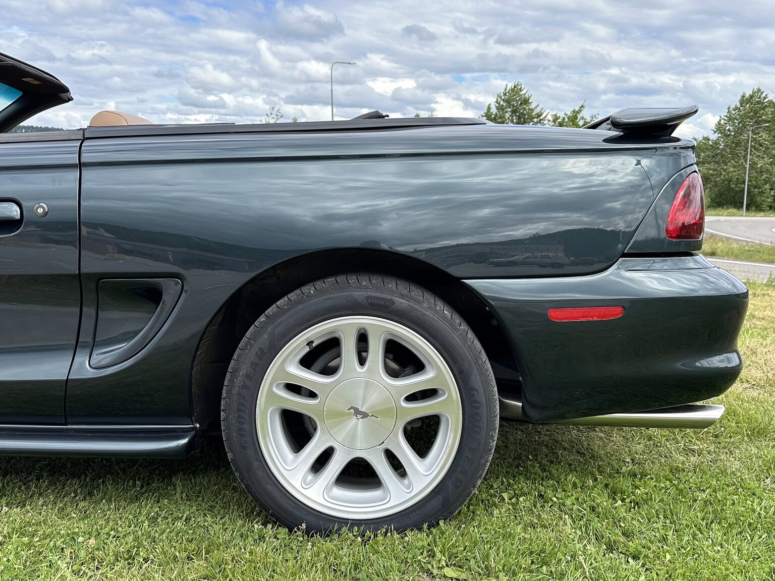 Exterior image of 1998 Ford Mustang GT Convertible