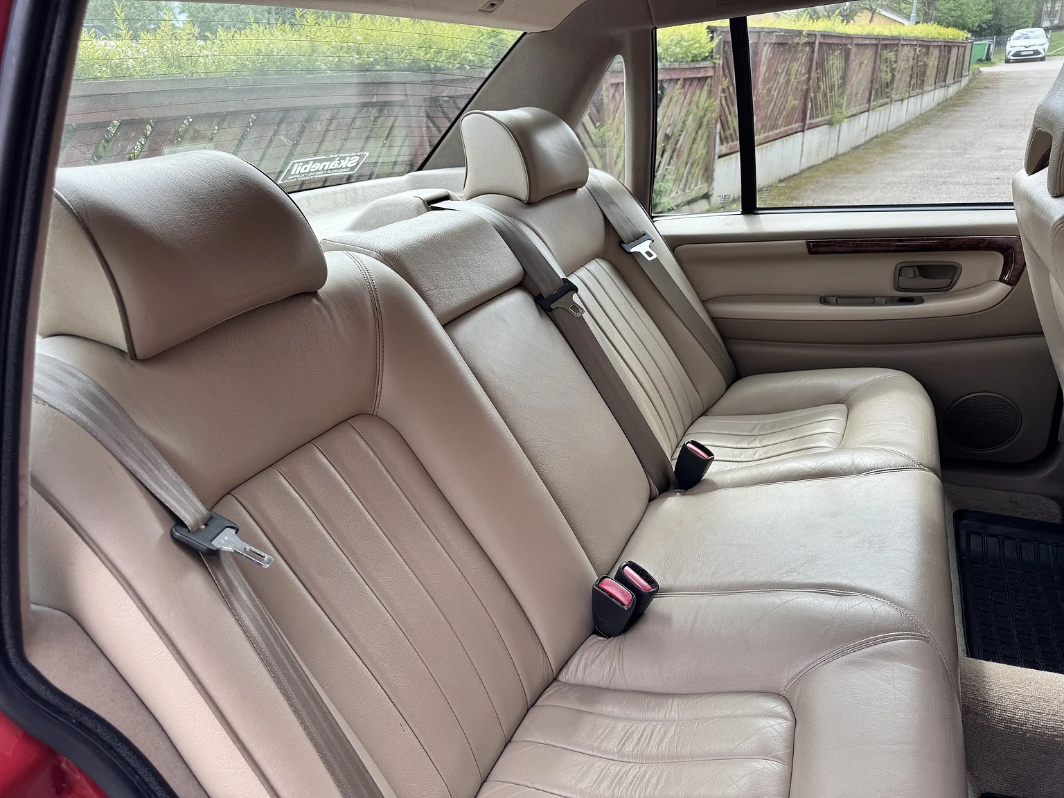 Innenraumfoto von 1998 Volvo S90 3.0 (31)