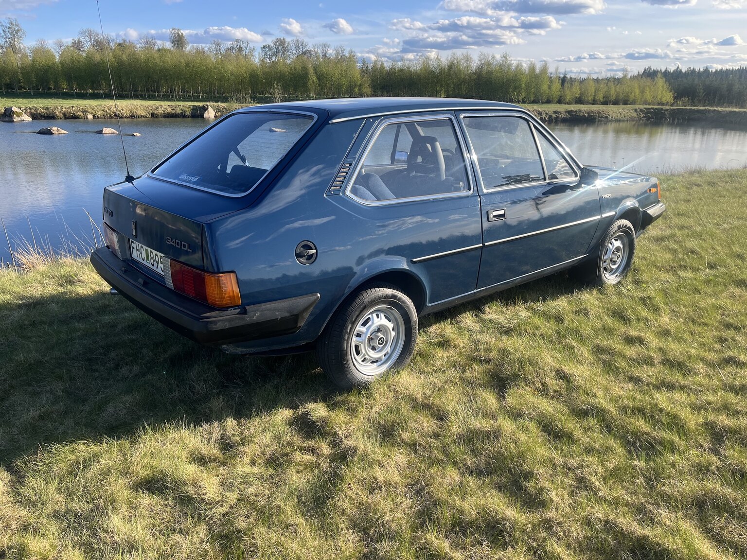 Exterior image of 1983 Volvo 340 (35)