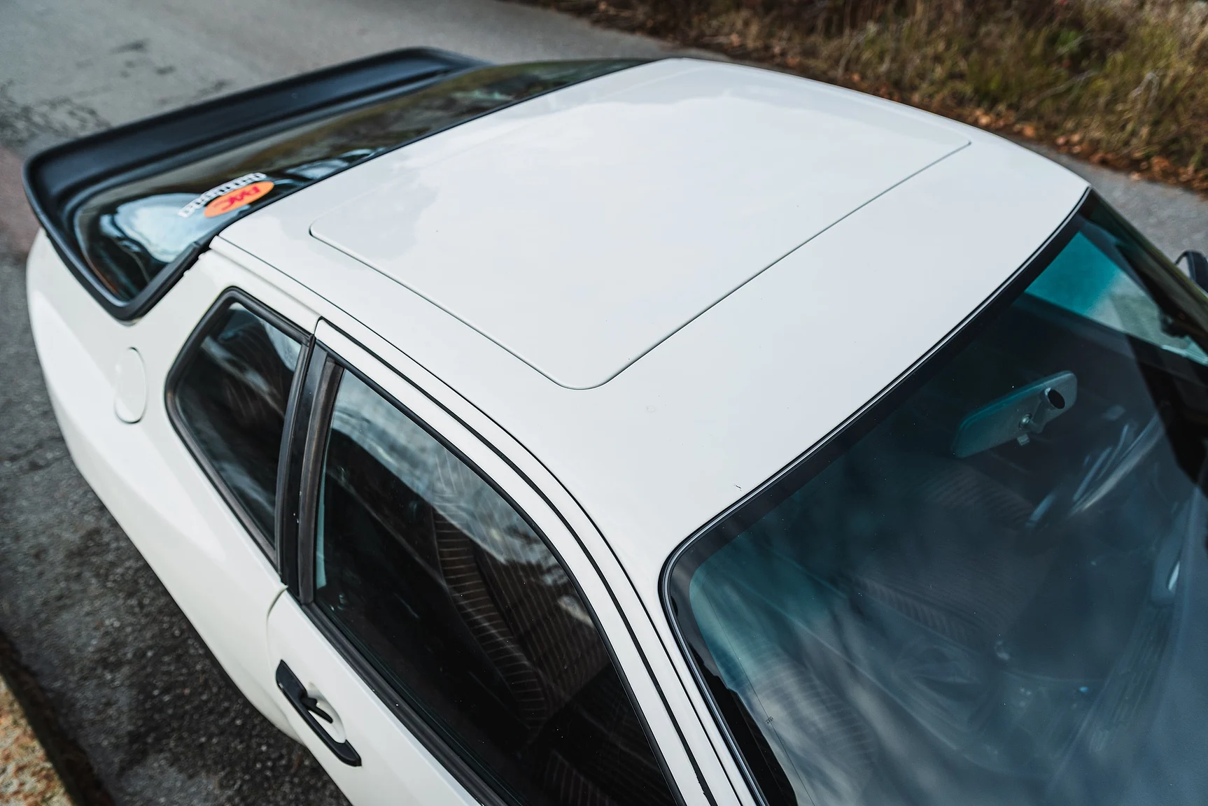 Exterior image of 1986 Porsche 944R (23)