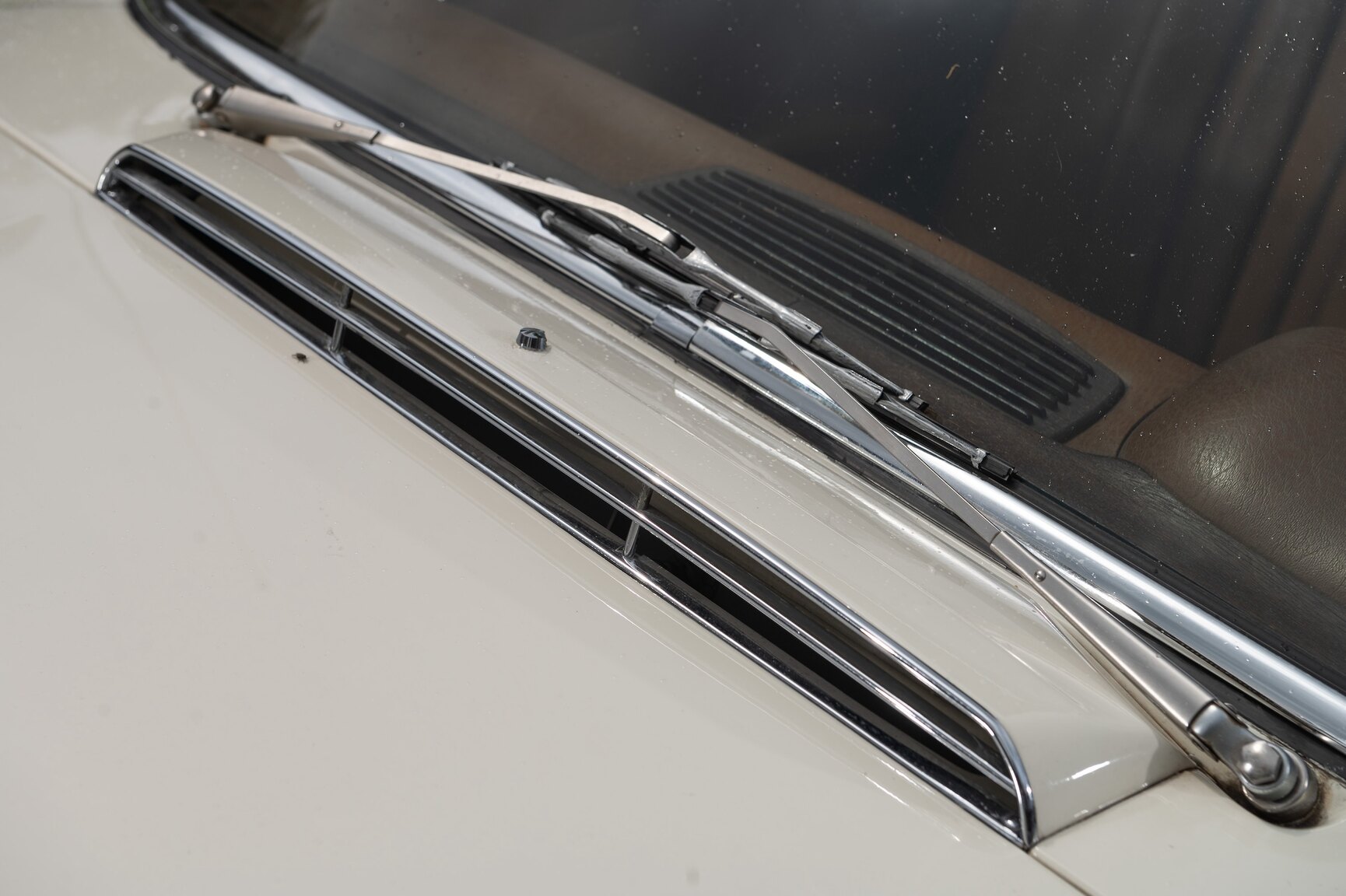 Aussenfoto 1968 Mercedes-Benz 280 SL Pagoda (90)