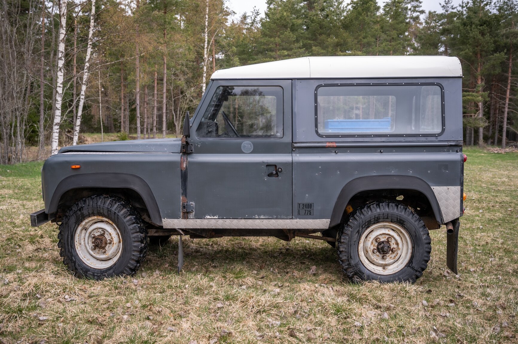 Exterior image of 1986 Land Rover 90 2.5D