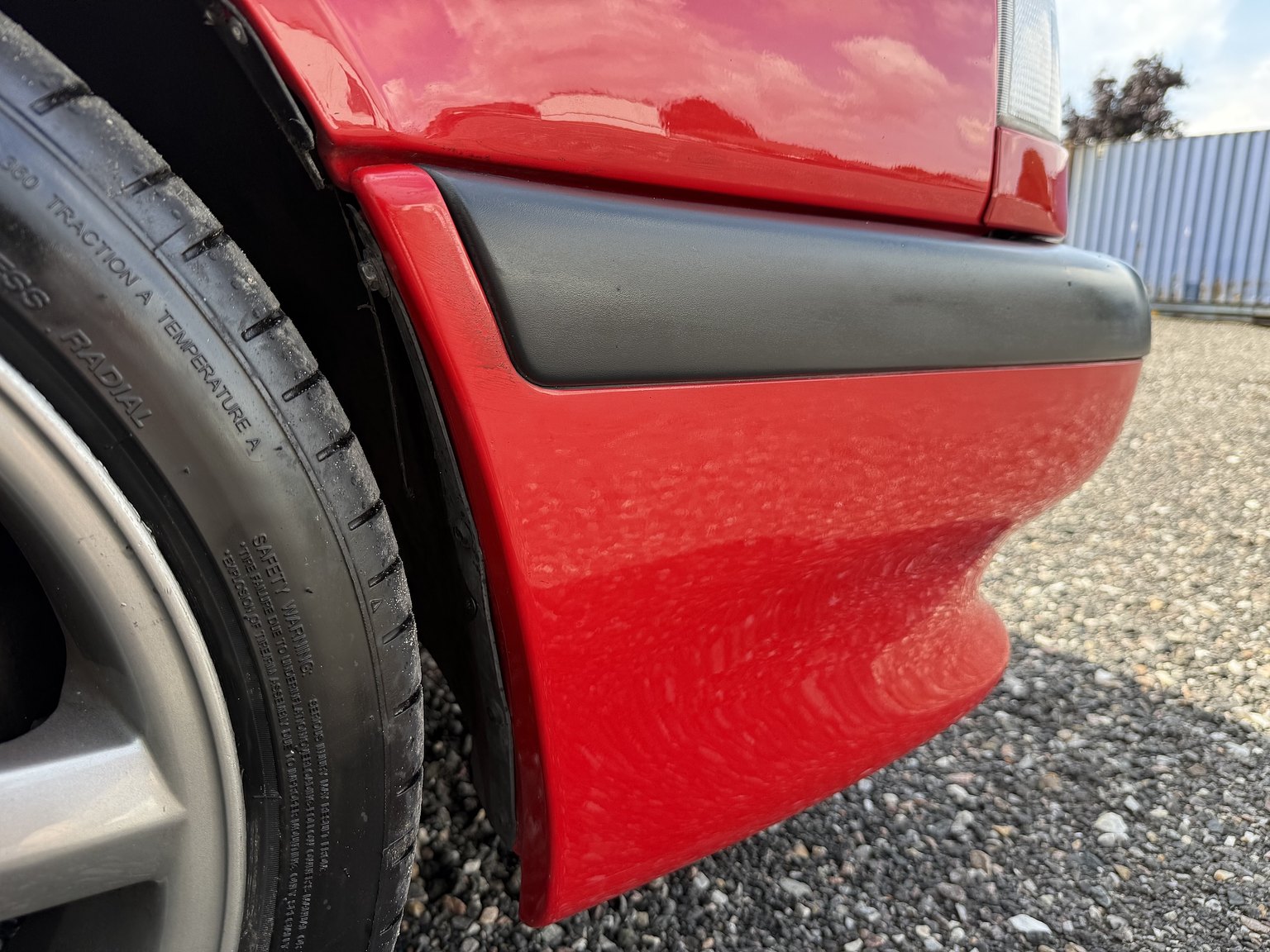 Exterior image of 1996 Volvo 850 R "T-Röd"
