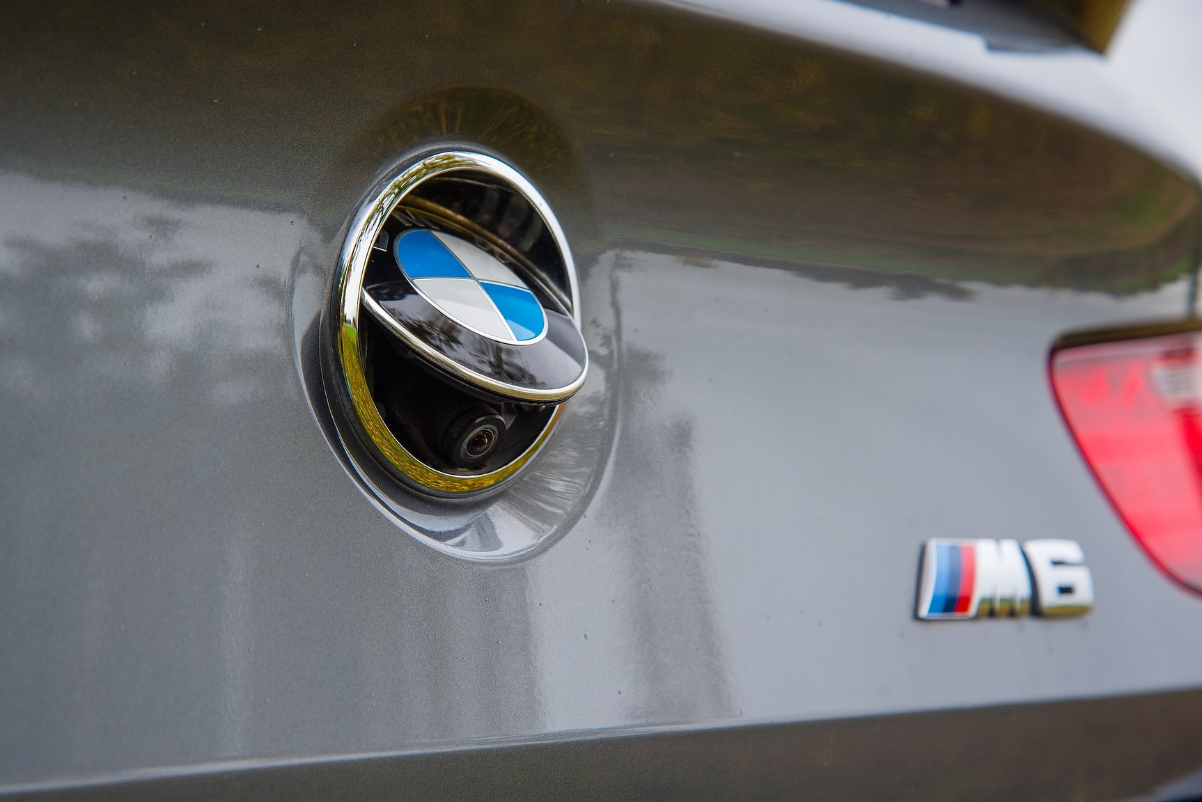 Exterior image of 2014 BMW M6C