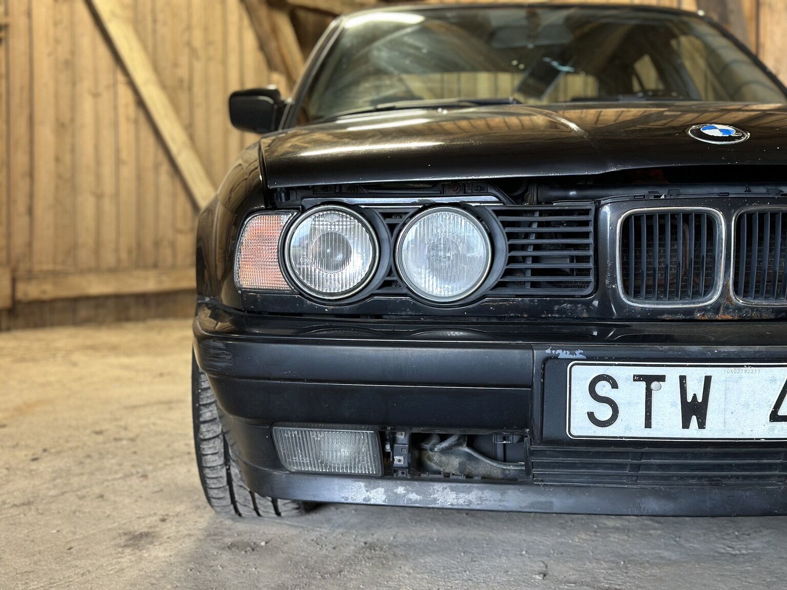 Exteriörbild på 1988 BMW 535i