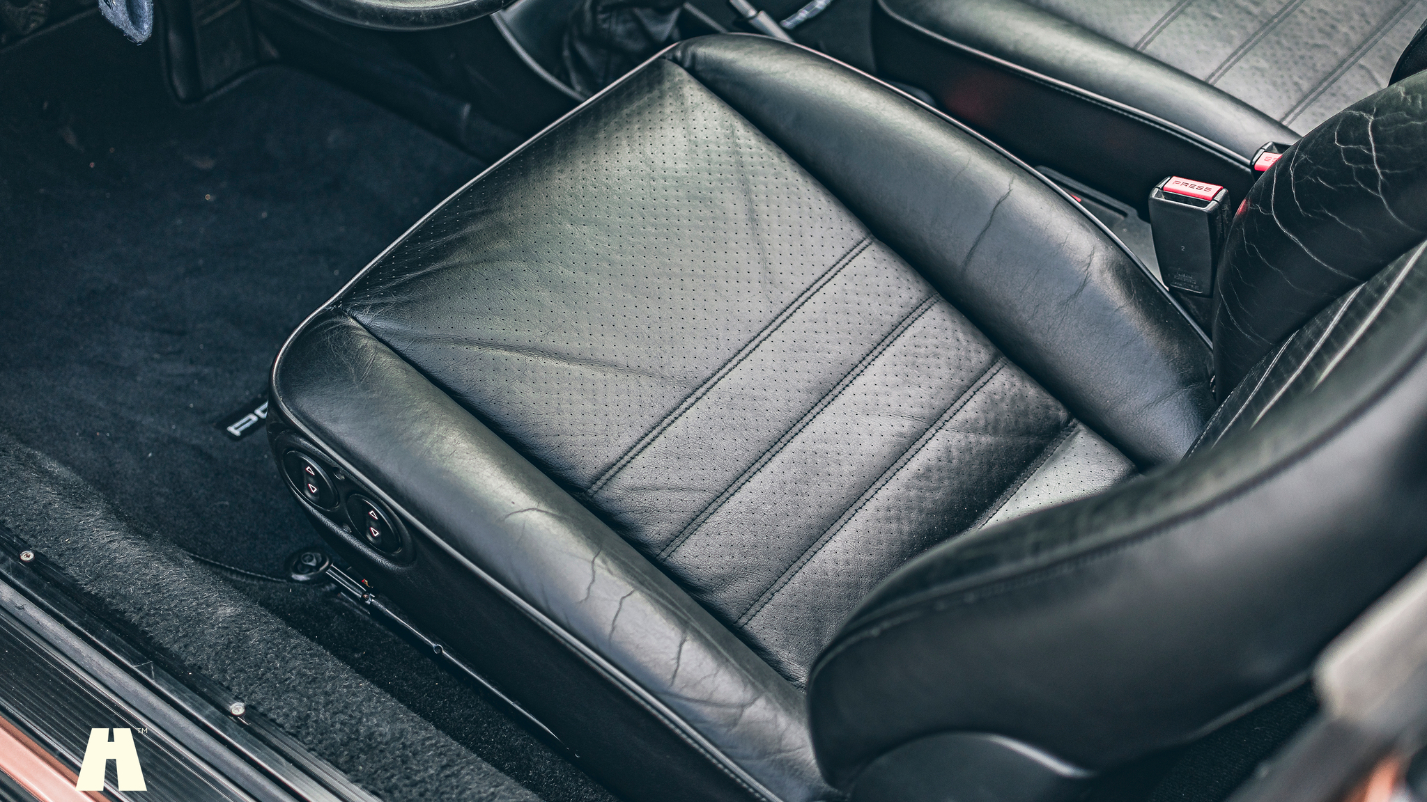 Innenraumfoto von 1989 Porsche 911 Carrera 3.2 Targa (3)