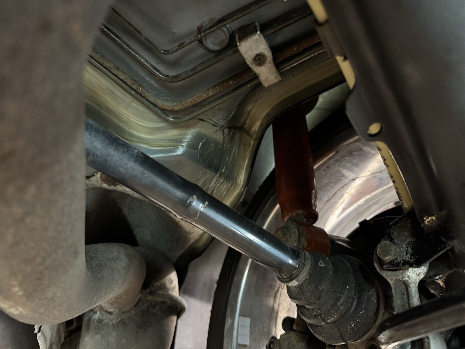 Image of 1996 BMW 520i Touring mechanics