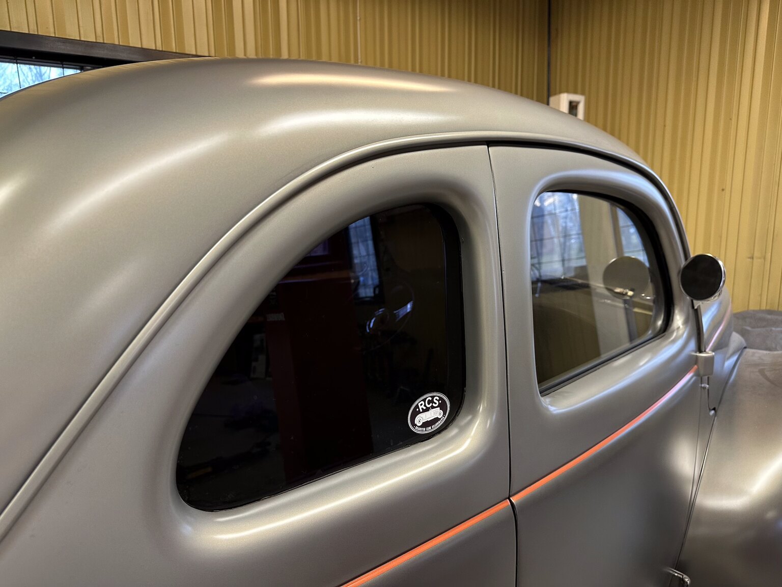 Exteriörbild på 1939 Custom Ford Fordor "Forvette"