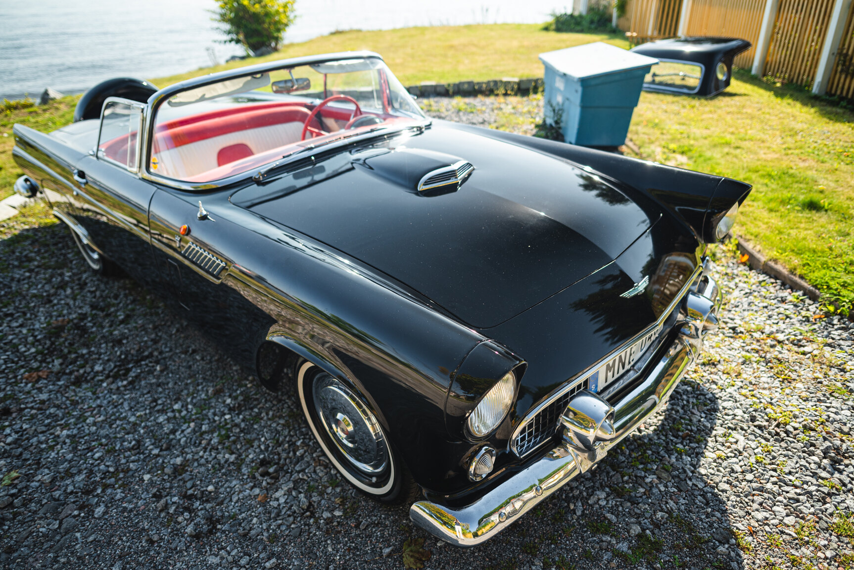 Exteriörbild på 1956 Ford Thunderbird