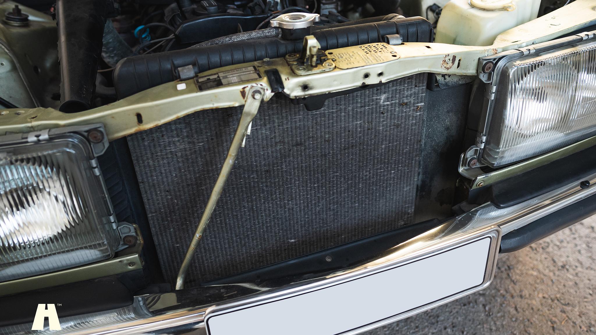 Image of 1985 Mercedes-Benz 200 Series 3  (29) mechanics