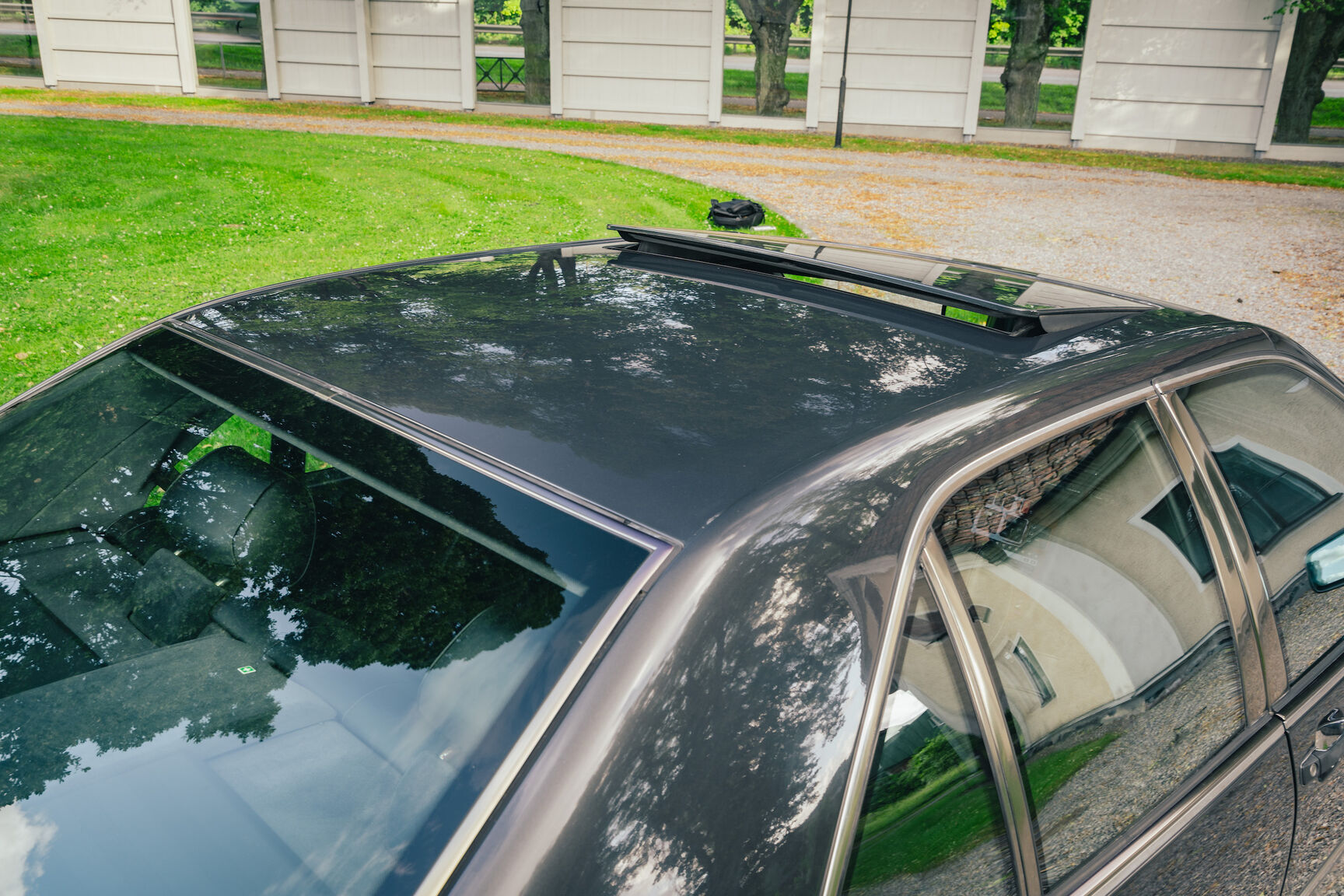 Exterior image of 1992 Mercedes-Benz 500 SE (36)