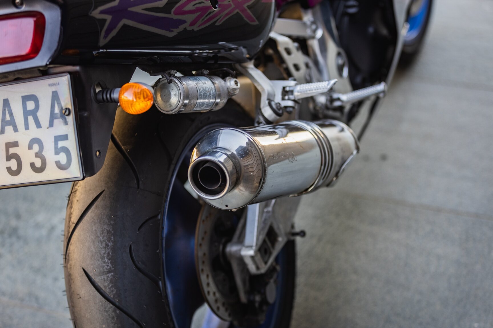 Image of 1994 Suzuki GSX-R750 (3) mechanics