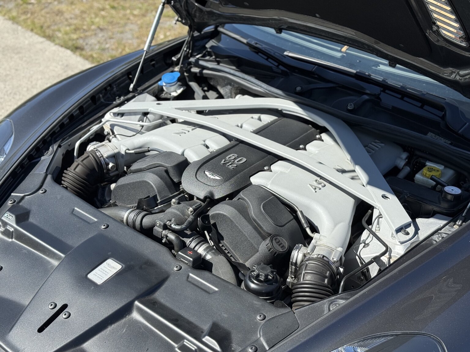 2015 Aston Martin DB9 Volante, Mekanik