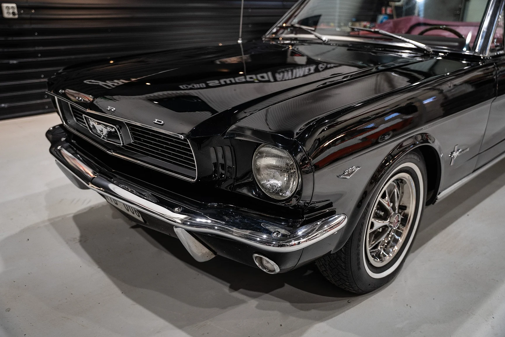 Exteriörbild på 1966 Ford Mustang Convertible (22)