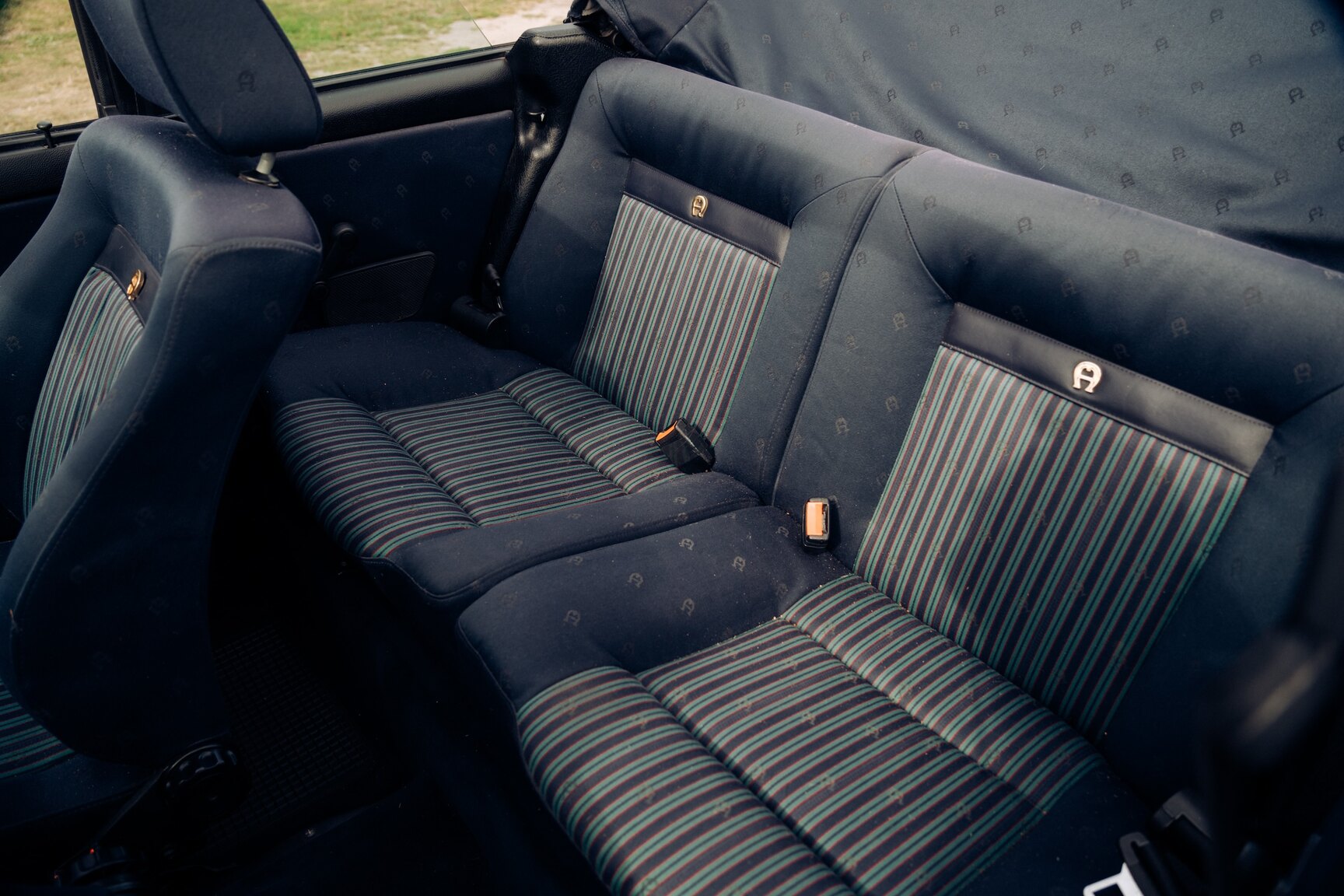 Innenraumfoto von 1991 VW Golf Cabriolet "Etienne Aigner Edition"