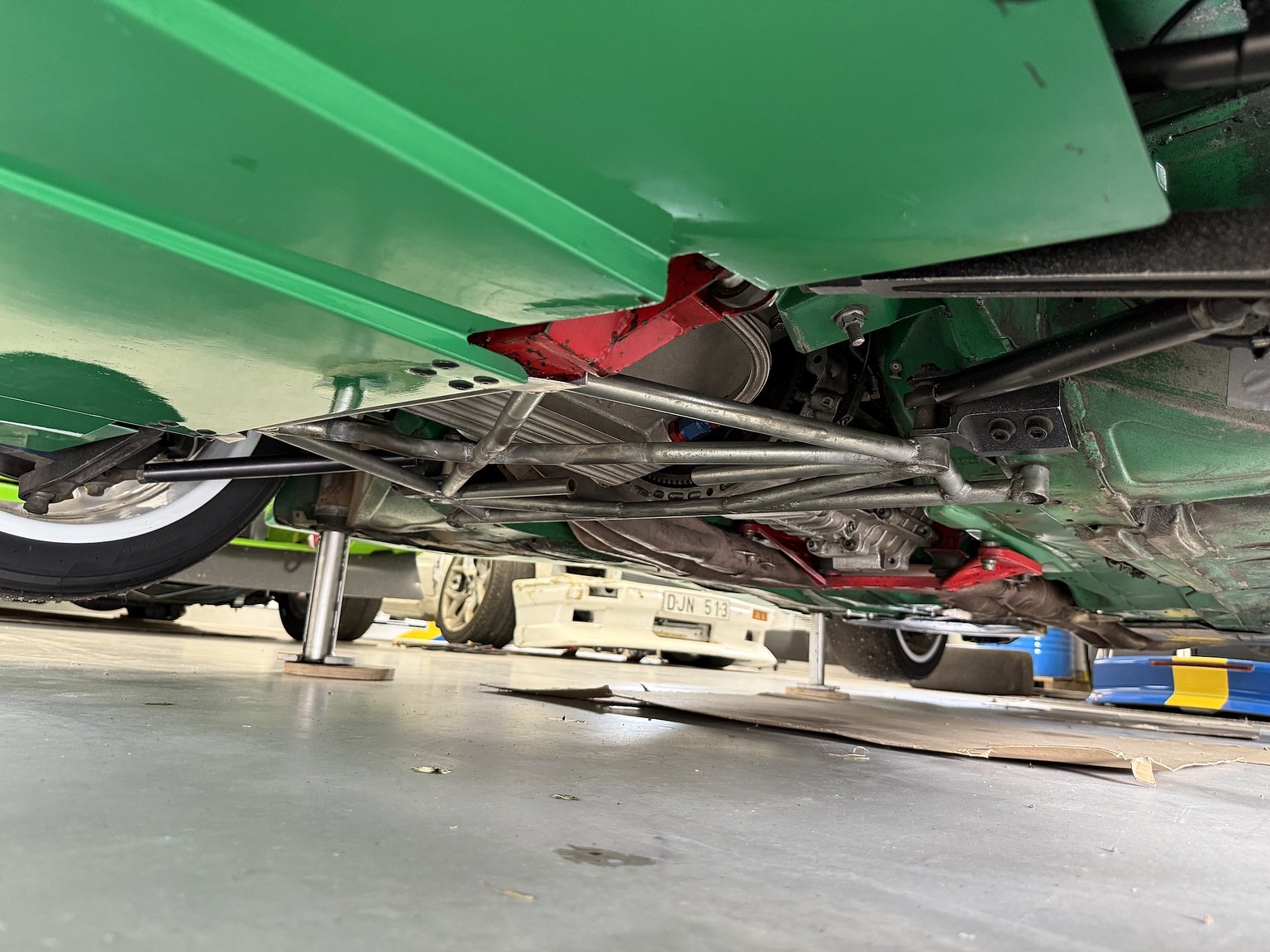 Image of 1993 BMW E36 Super Touring mechanics
