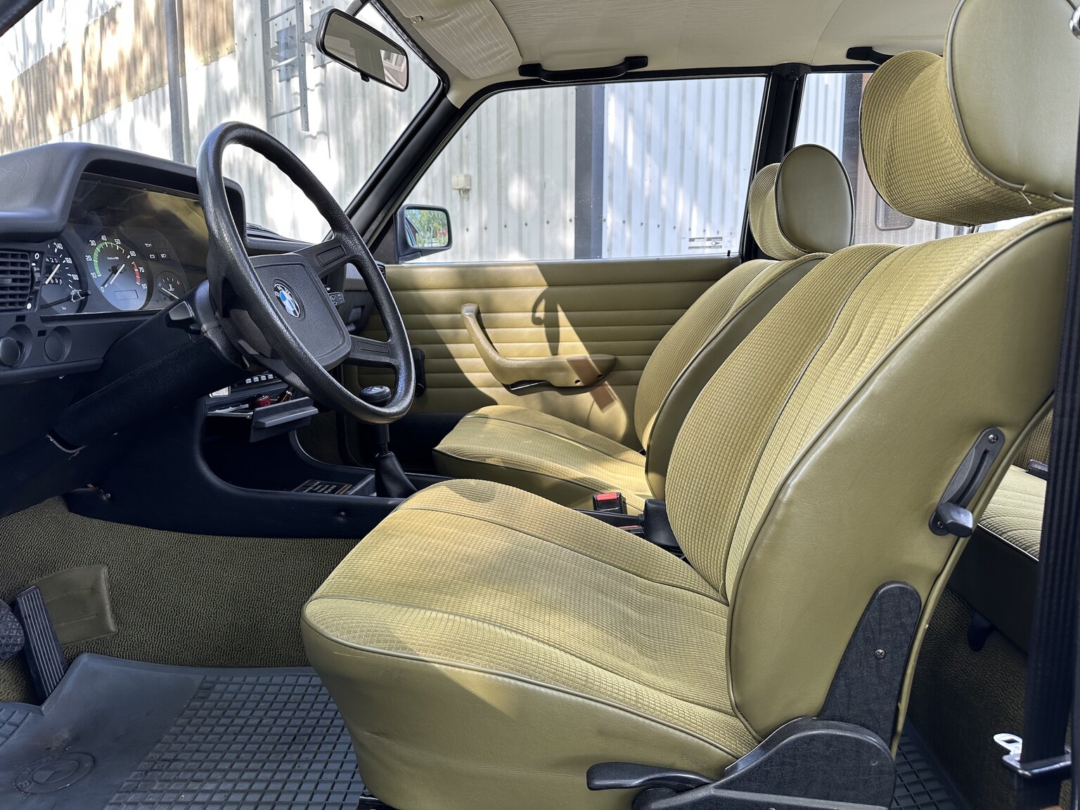 Interiörbild 1980 BMW 320i E21